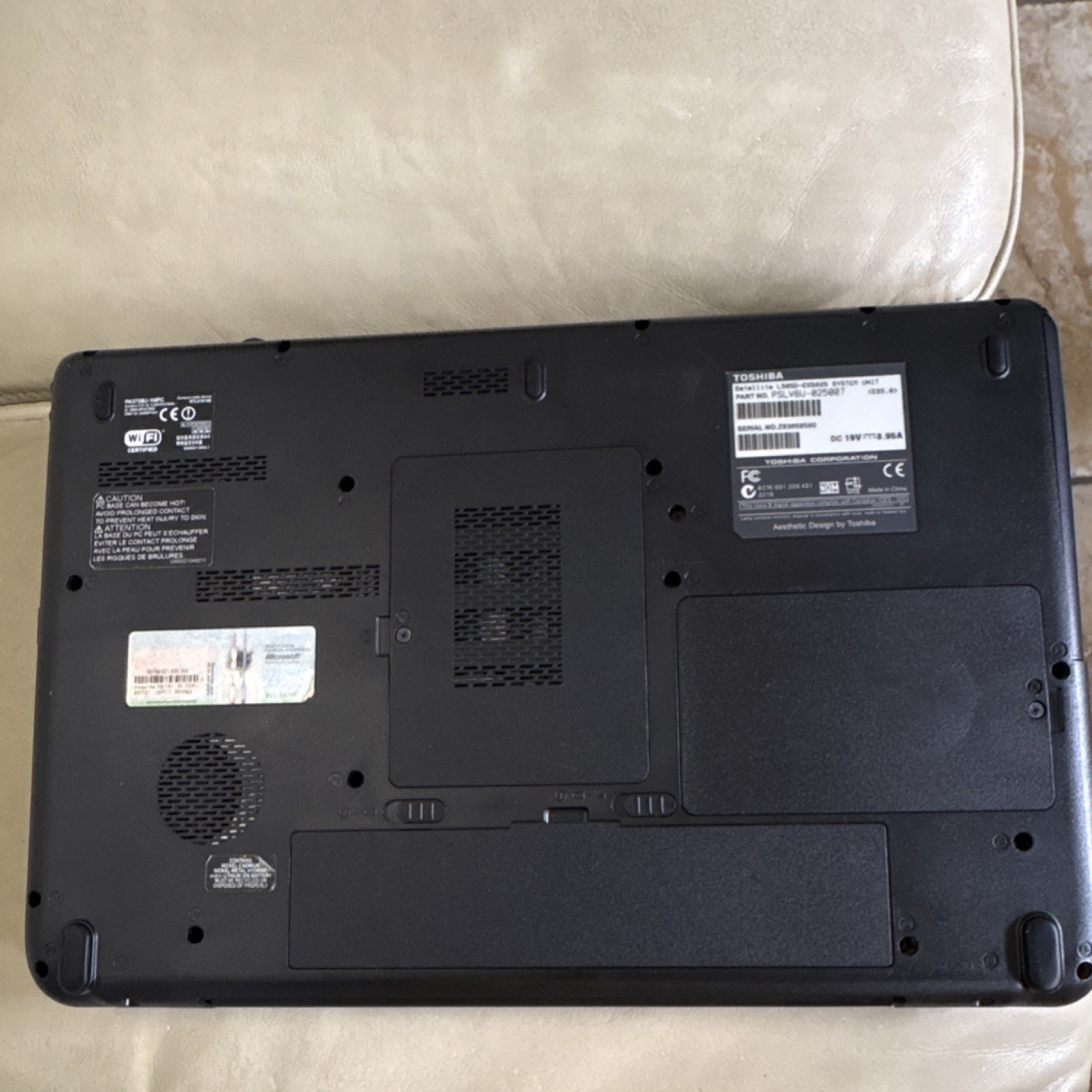 Toshiba Satellite L505 Dual Core 15.6″ Laptop Windows 7 Silver/Black Webcam