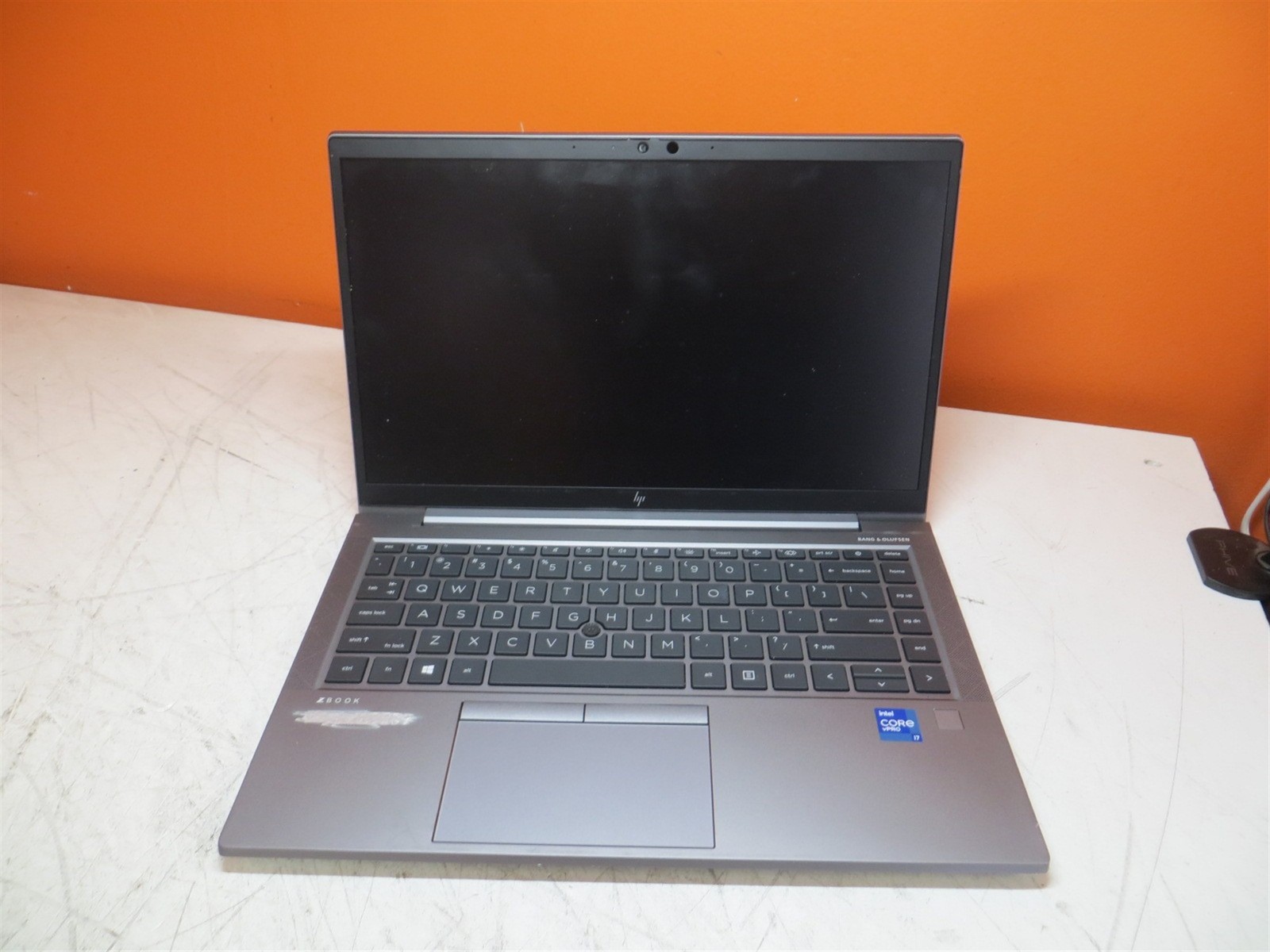 Scratched LCD HP ZBook Firefly 14 G8 Intel i7-1185G7 3GHz 16GB 512GB SSD