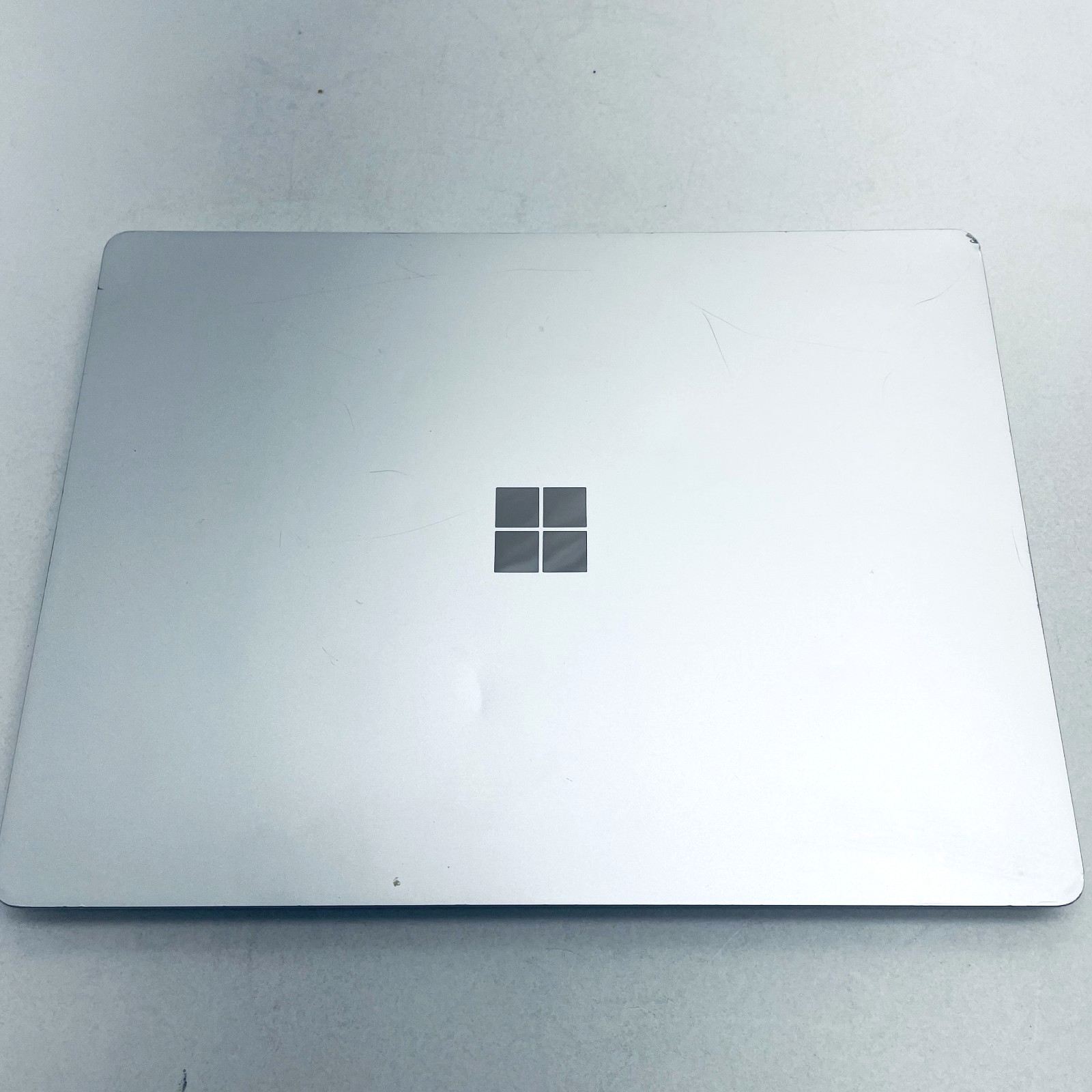 Microsoft Surface Go Laptop i5-1035G1 16GB RAM 256GB SSD | USED