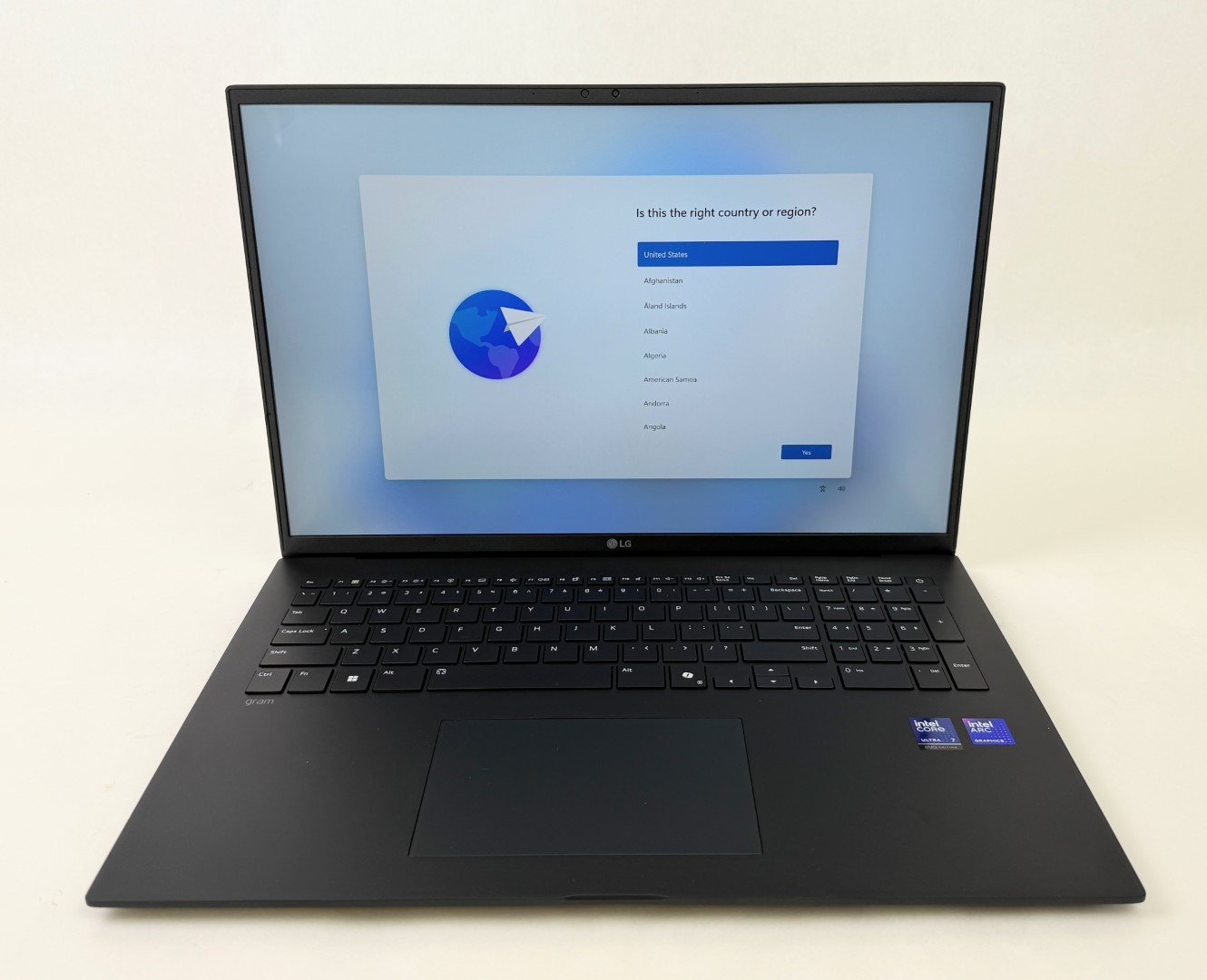LG Gram 17Z90TL 17″ Touch Ultra 7 258V 32GB 2TB SSD W11H Thin Lightweight Laptop