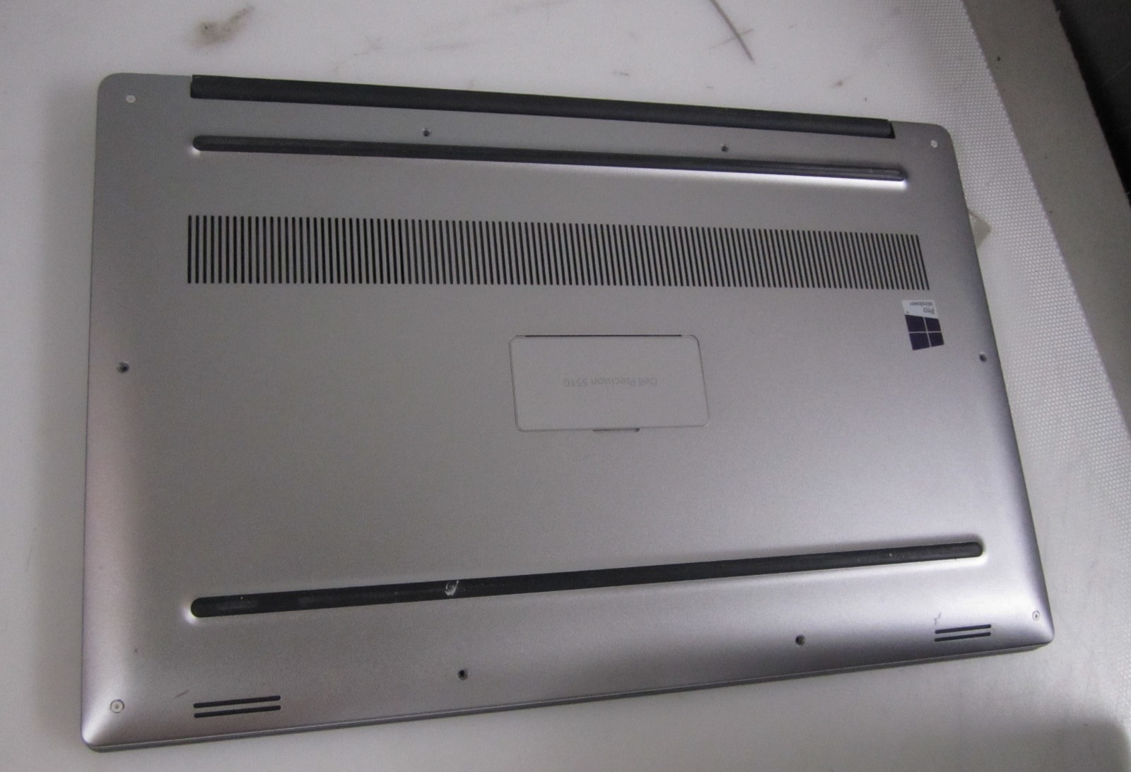 Dell Precision 5510 Xeon E3-1505 16GB 2.80GHZ 240GB M2SSD NOOS LAPTOP + AC