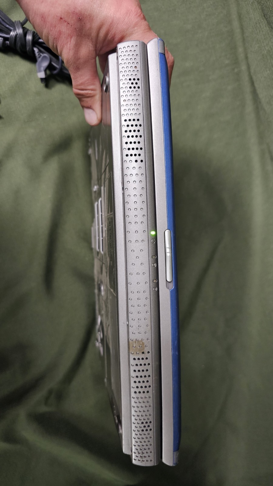 (2) DELL Inspiron 1100 Laptops 1 good battery, no hard drive, both work lot of 2