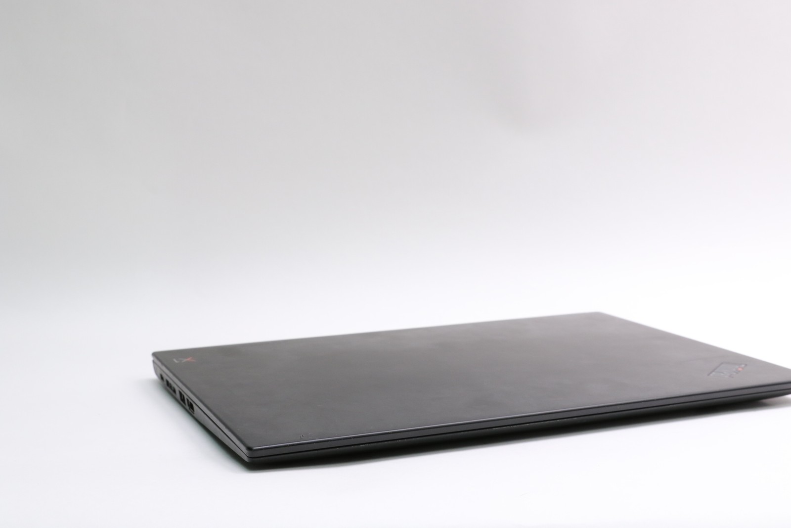 READ! 14″ Lenovo Thinkpad X1 Carbon 6th i7-8550U, 8GB, 256GB, Intel UHD Graphics