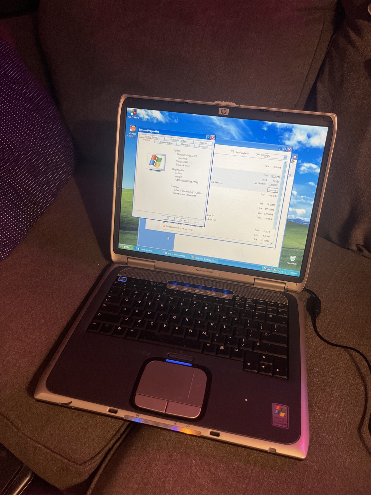 Vintage Laptop HP Pavilion ze4800 AMD Athlon XP2800+, 448MB RAM, 18GB HDD WORKS