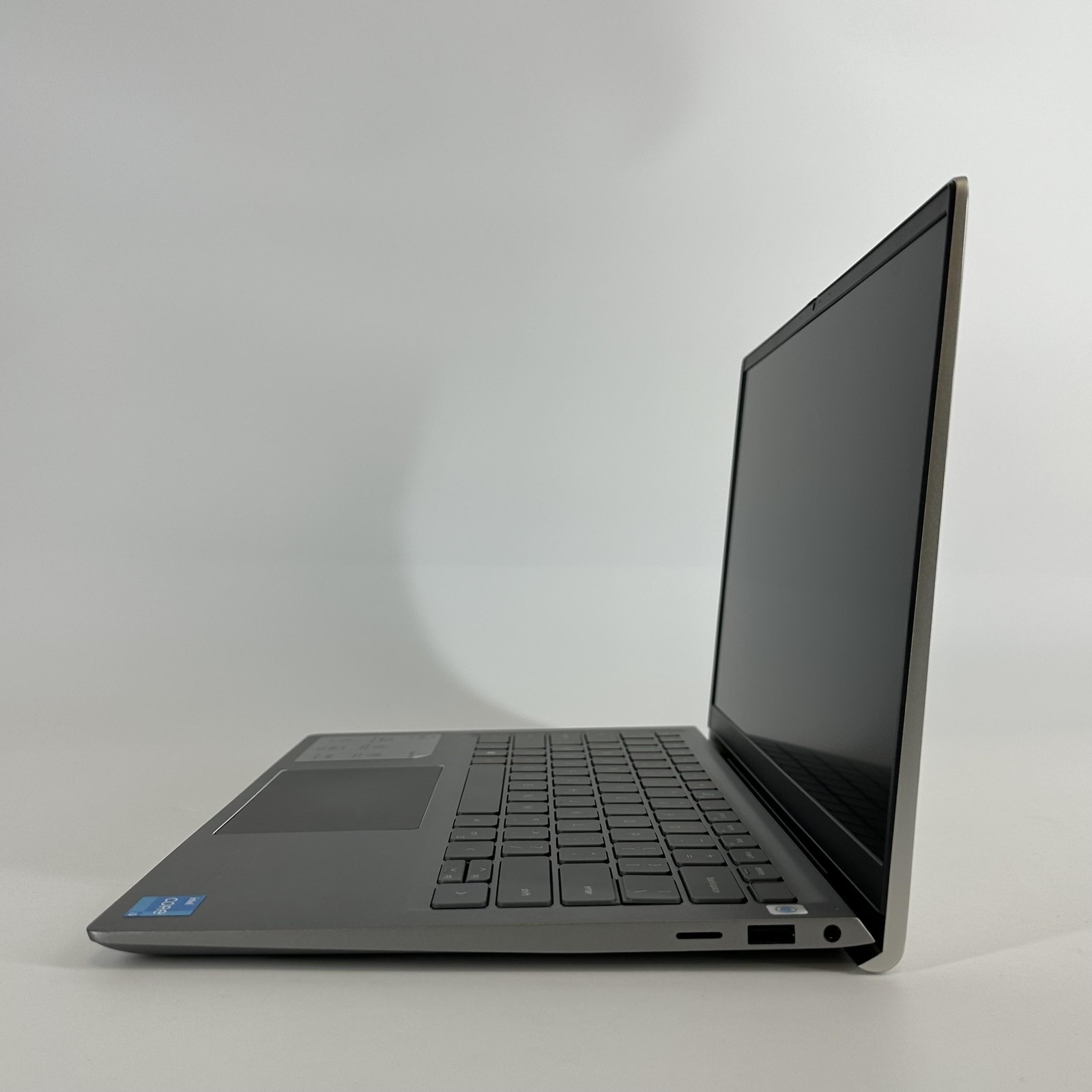 Dell Inspiron 5410 14 FHD i3-1125G4 2.00GHz 8GB 256GB SSD Water Damaged Screen