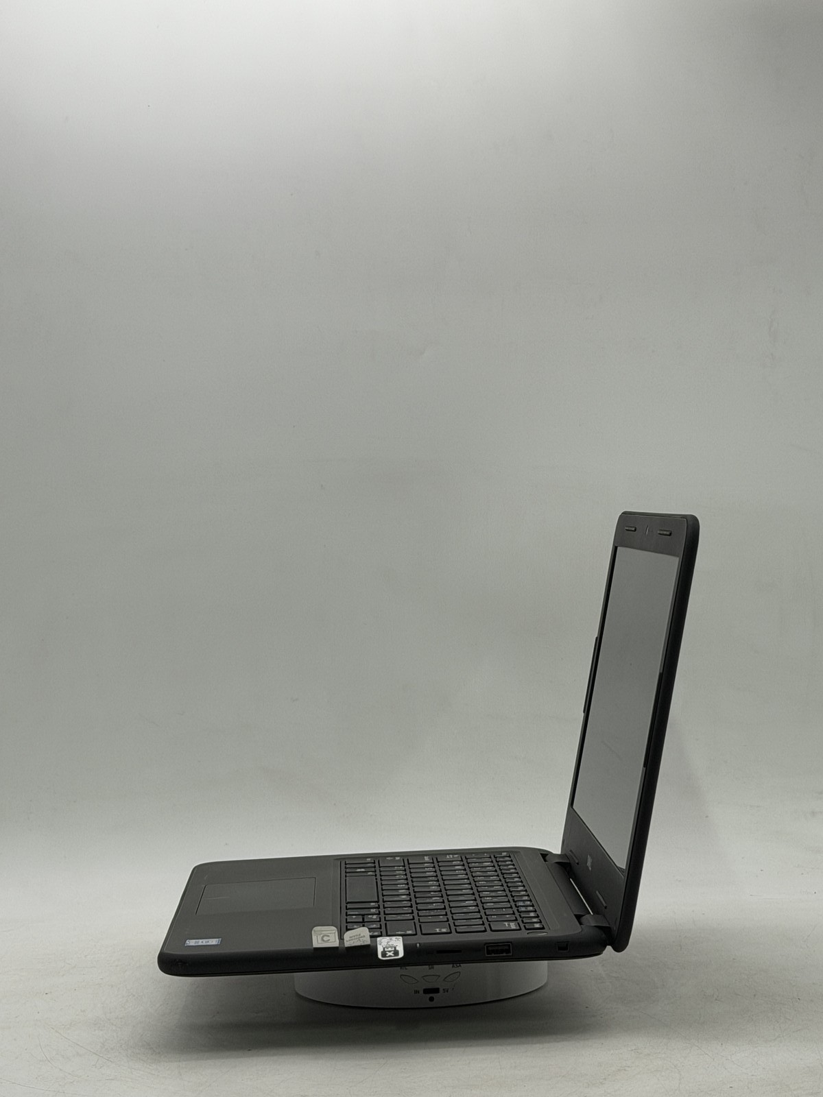 Dell Latitude 3310 13.3in i5-8265U 8GB 256GB NO OS *Read*