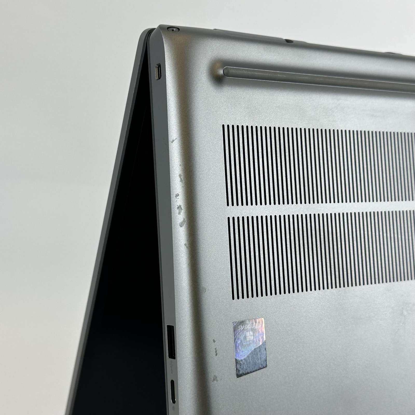Dell Precision 7780 17.3 4K 2.2 GHz i9-13950HX 64GB 2TB SSD NVIDIA RTX 3500 Ada