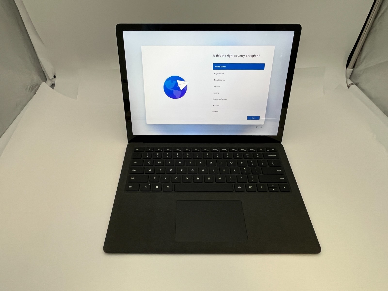MICROSOFT SURFACE LAPTOP 2 (1769) i5-8250U@1.6GHZ 8GB RAM 256GB NVME WIN 11 PRO