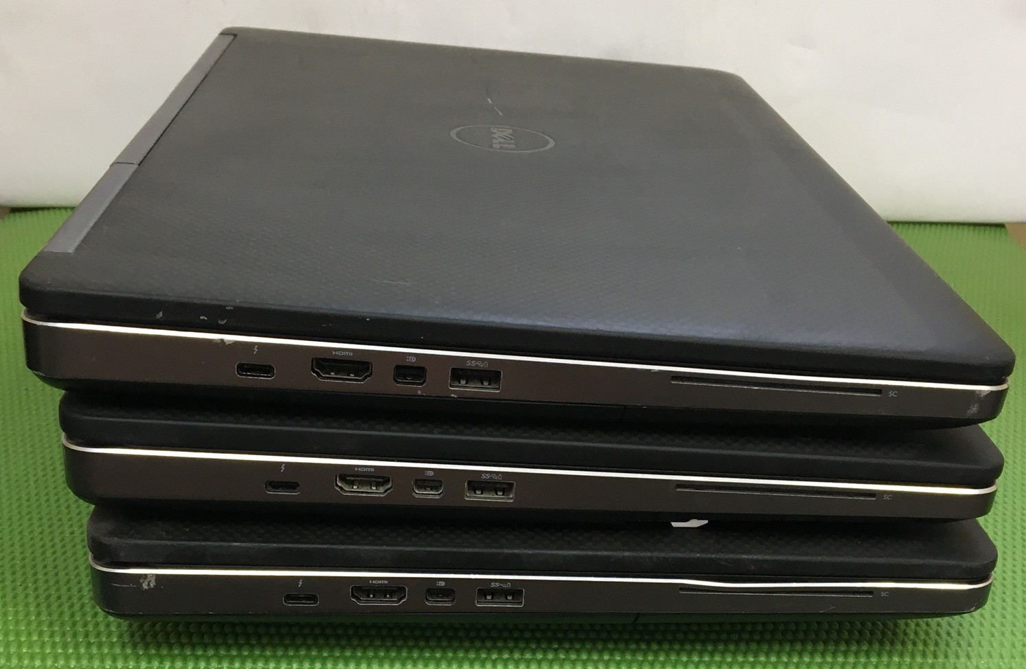 (Lot of 3) Dell Precision 7520 i7-6820HQ 16/8GB M2200 – no SSD/OS (AS IS-READ)