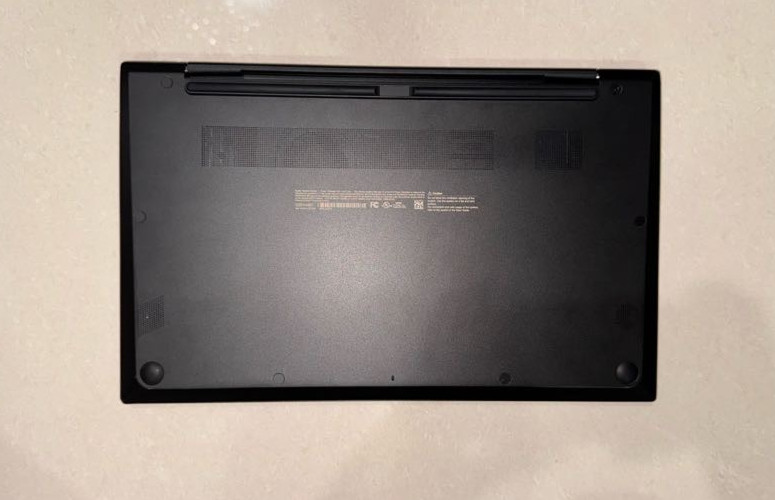 LG Gram 15Z90S 15.6″ FHD Touch Ultra 7 Processor 155H 16GB 512GB SSD Windows 11