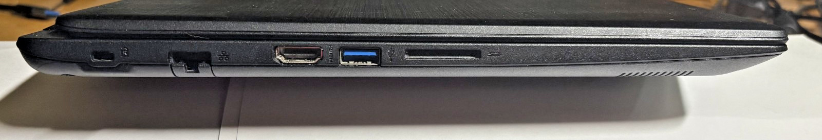 ACER ASPIRE 3 A315-51-380T Intel Core i3-7100U@2.40GHz 12GB DDR4 RAM 1TB HDD
