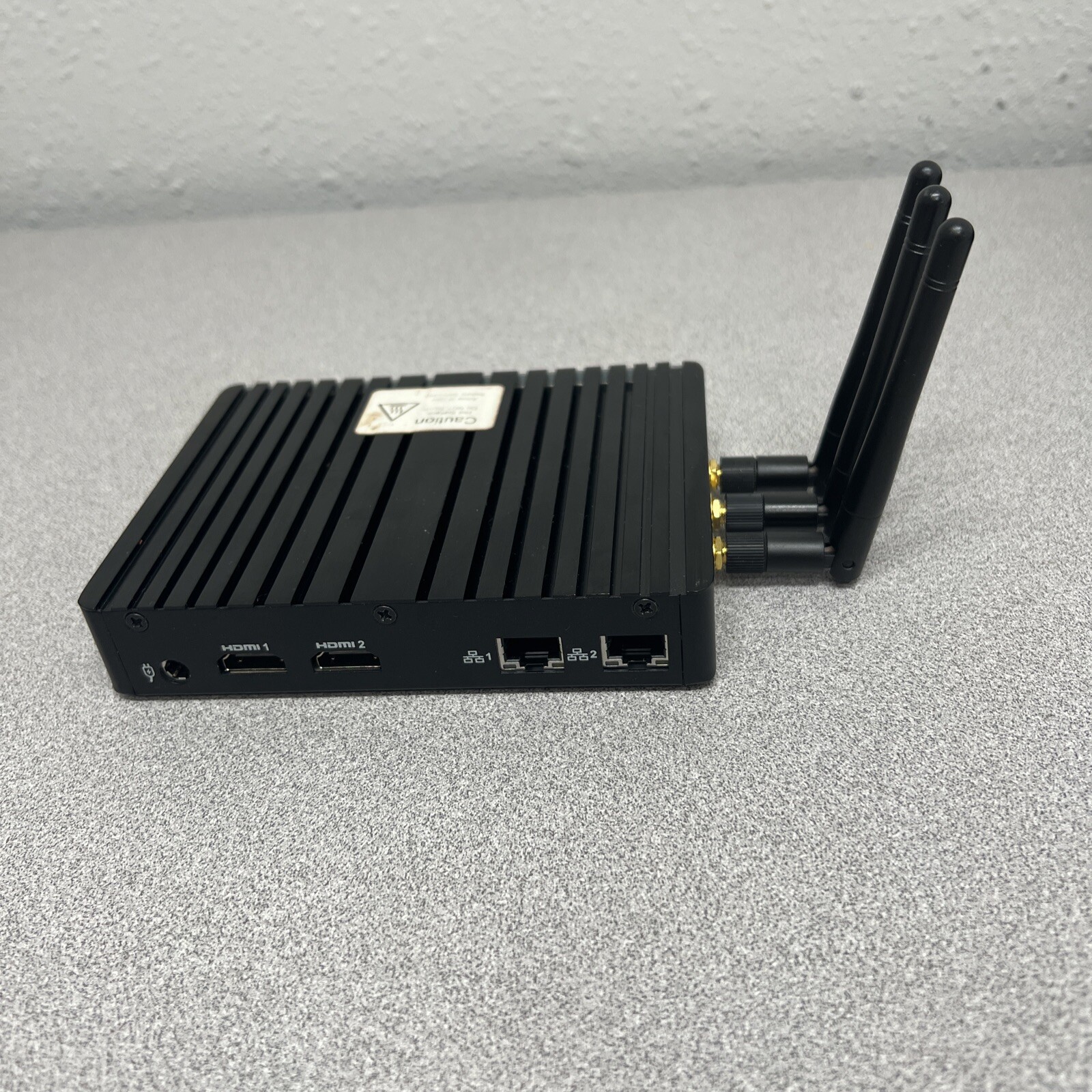 Gigabyte EL-20-3050-32GB, SFF Ultra Compact PC, Celeron N3060 with Antennas