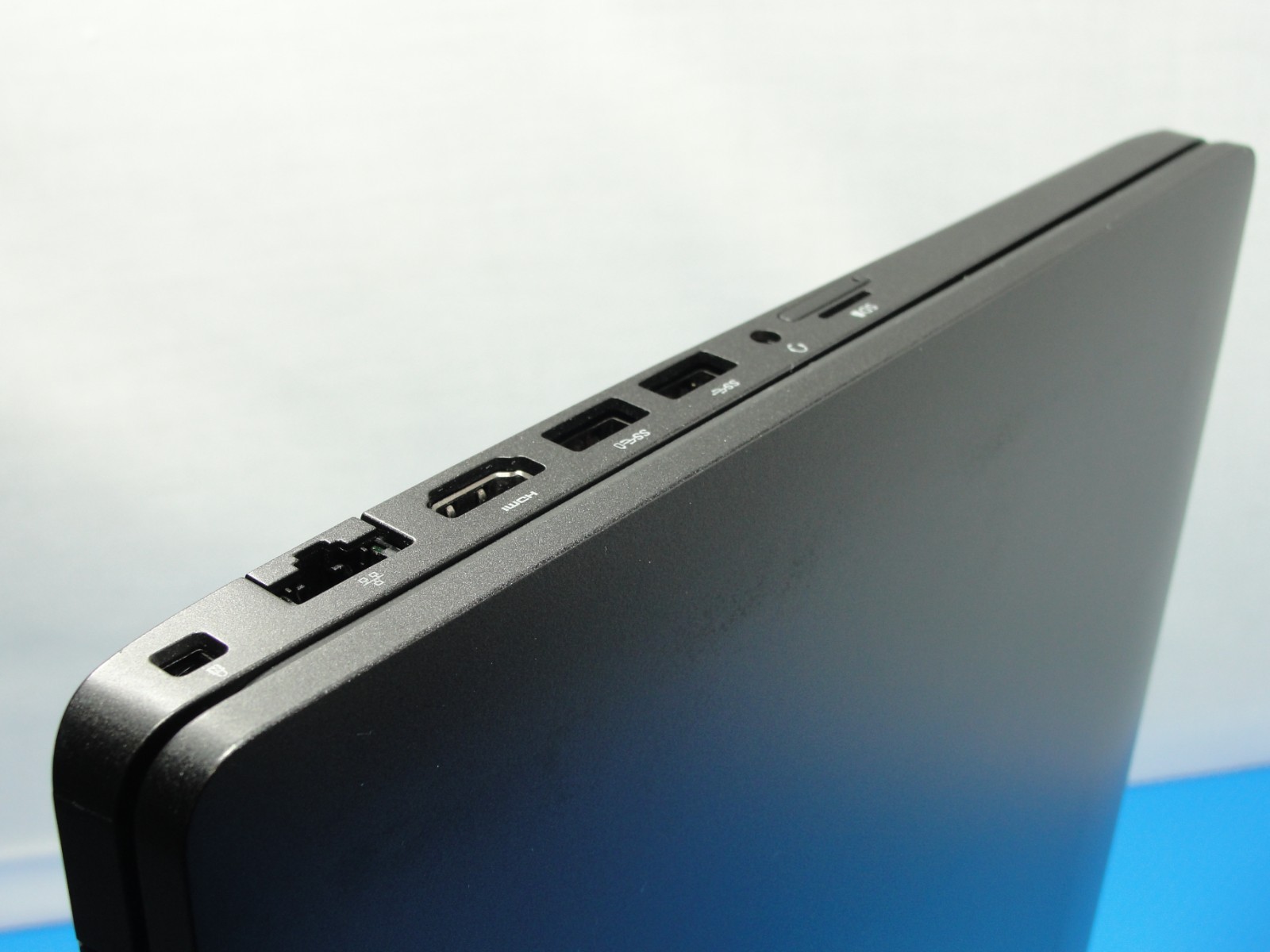 Dell Latitude 5500 Intel Core i5-8265U 1.6GHz 8GB FHD 256GB SSD Win11Pro+Charger