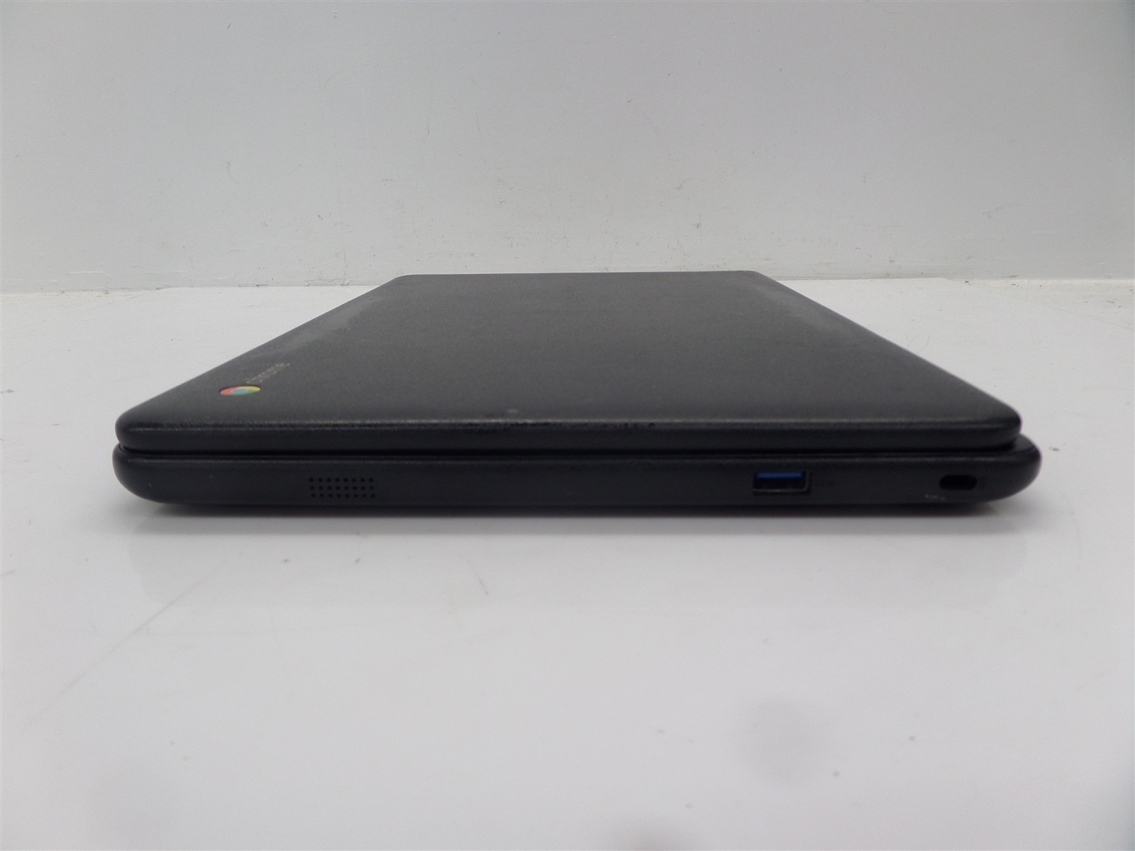 Lenovo N42-20 80US 14″ Chromebook 16GB SSD 80US0000US – Cracked Display Bezel