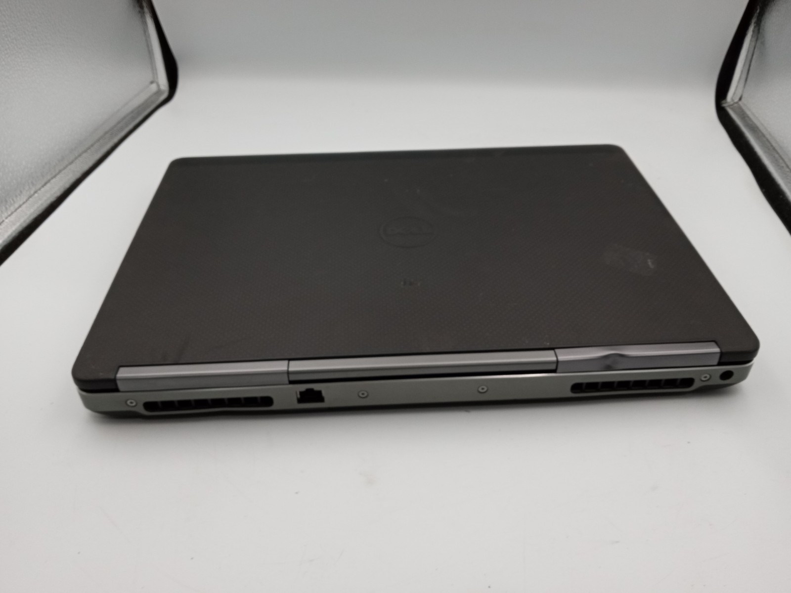 Dell Precision 7510 15″ Intel i5-6300HQ 4GB RAM 512GB SSD Linux Mint M1000M -RR