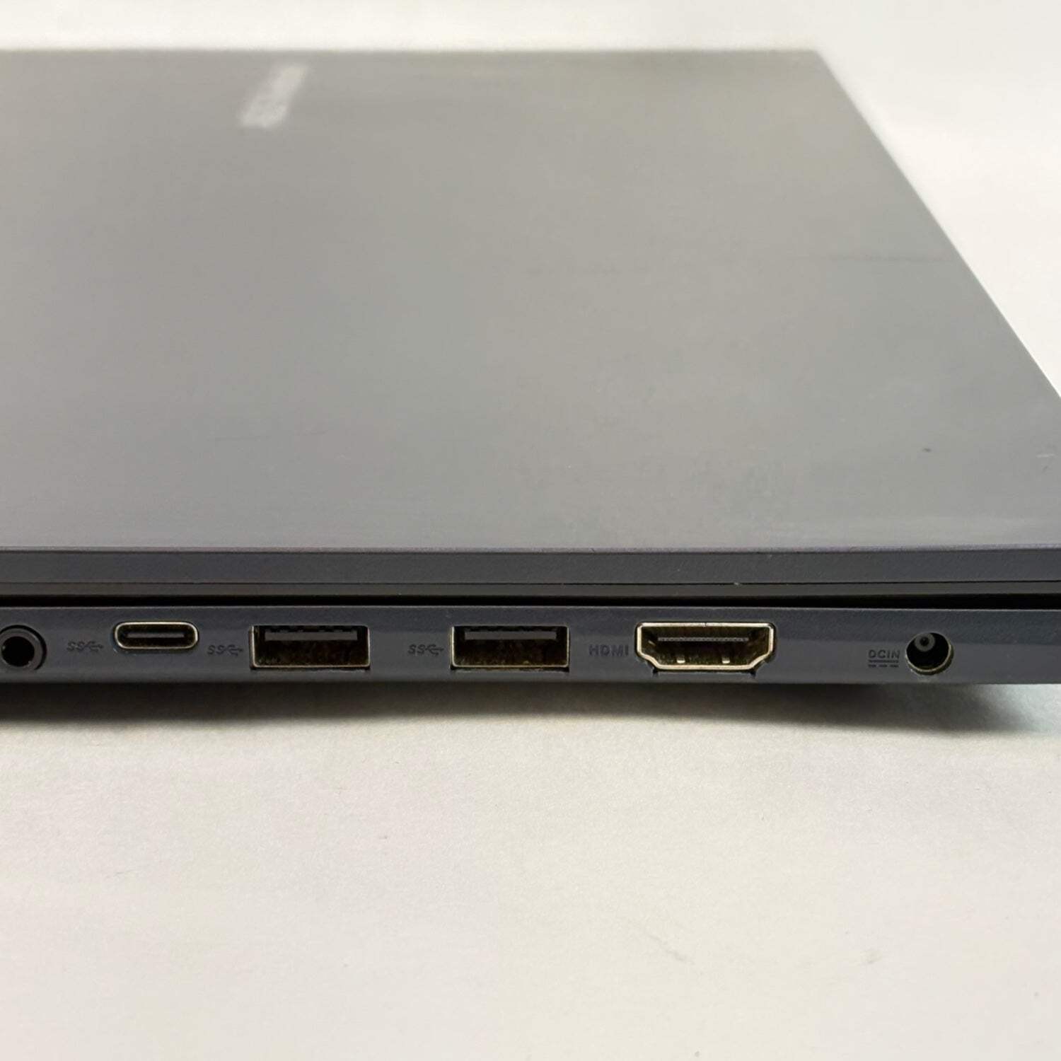 Asus Vivobook 15 F1502Z 15.6″ i3-1220P 1.5GHz 8GB RAM 256GB SSD