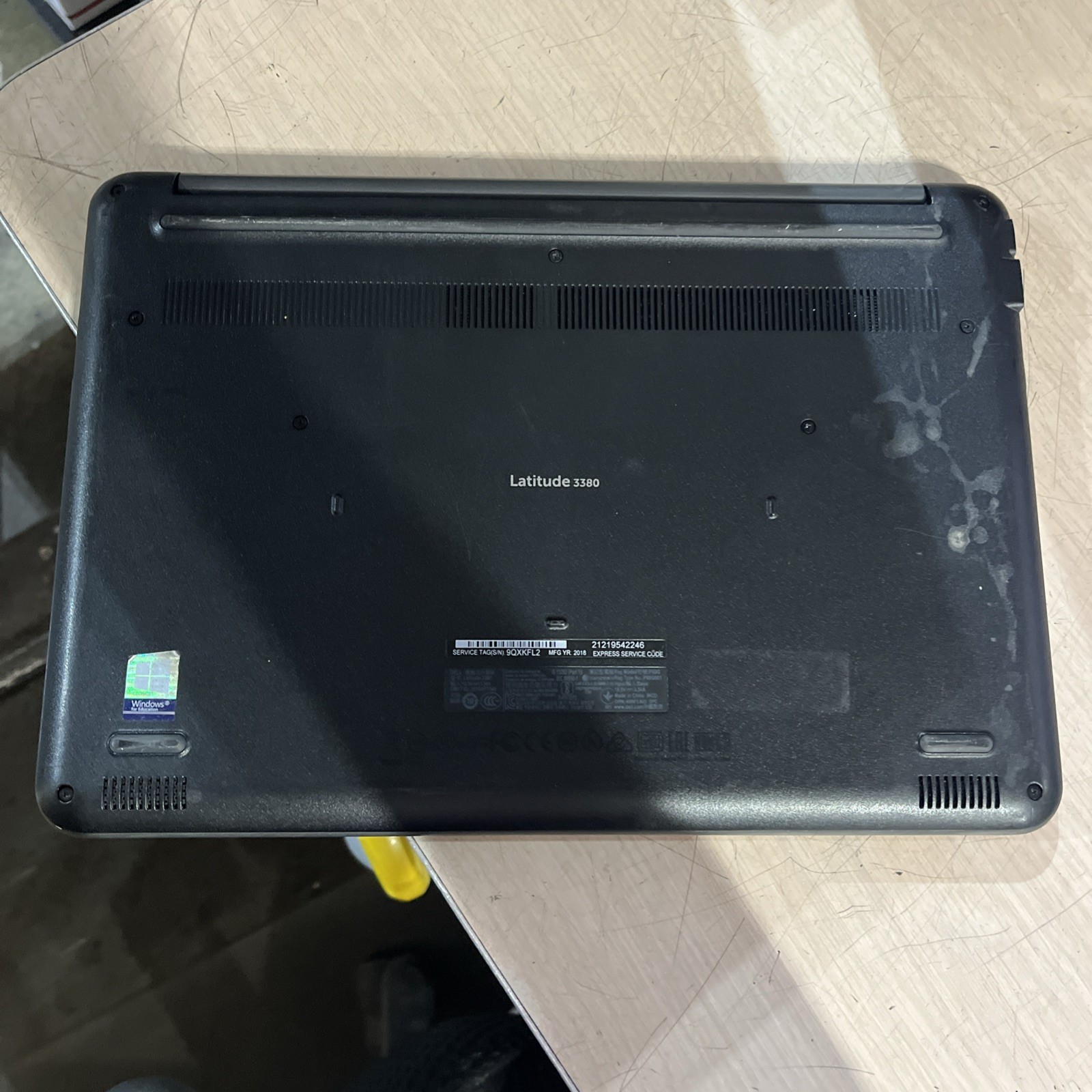 DELL LATITUDE 3380 INTEL CORE I3-6006U 2.00GHZ 8GB RAM NO HD ,