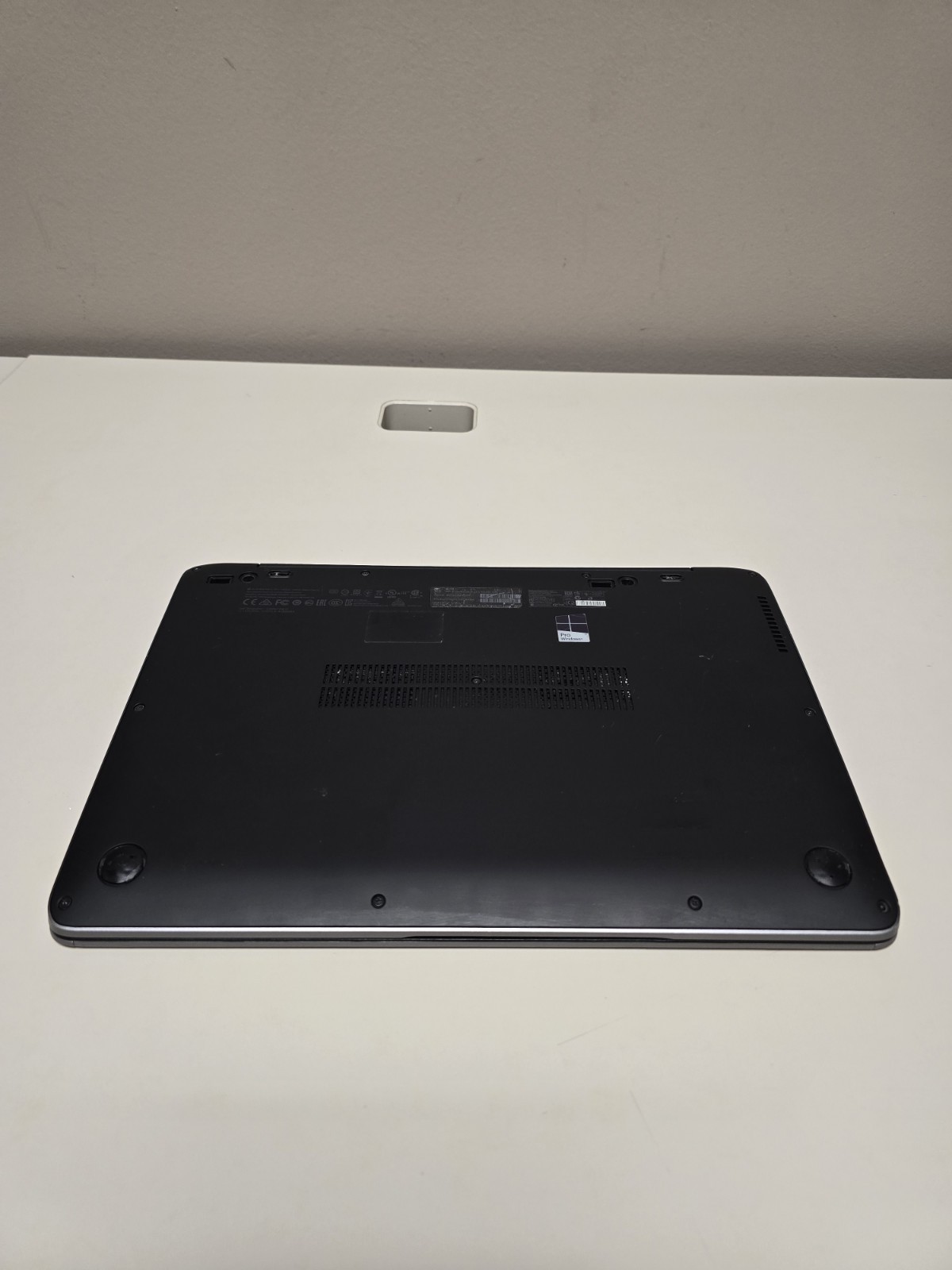 HP Elitebook Folio 1040 G2 | i7-5600 8GB RAM 256GB SSD | Backlit New Batt Win 11