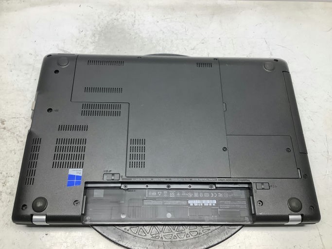 Lenovo ThinkPad E550 Intel i3-5005U 2GHz 4 GB NO HDD