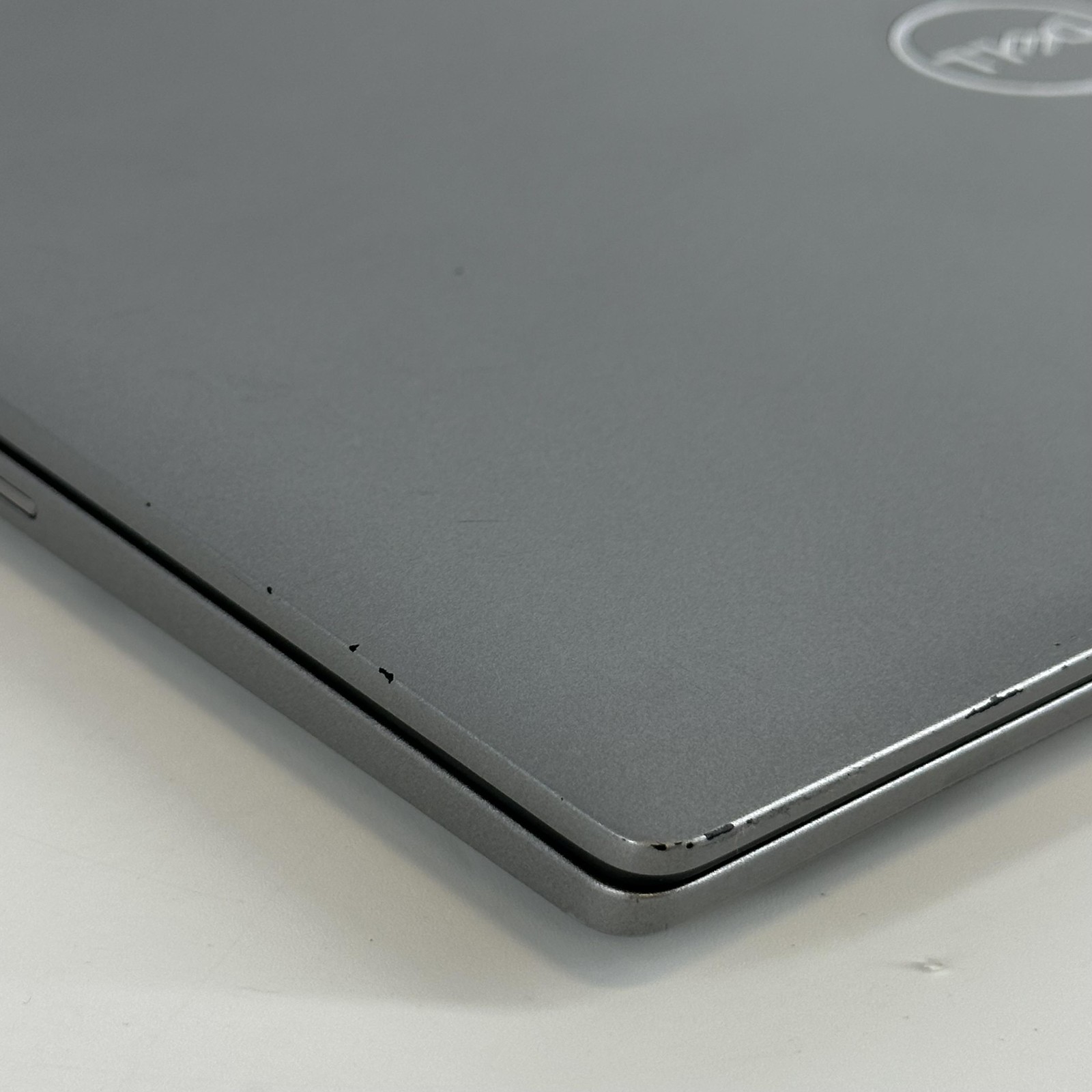 Dell Latitude 5440 14 Gray FHD 1.8 GHz i7-1365U 16GB 512GB SSD Good