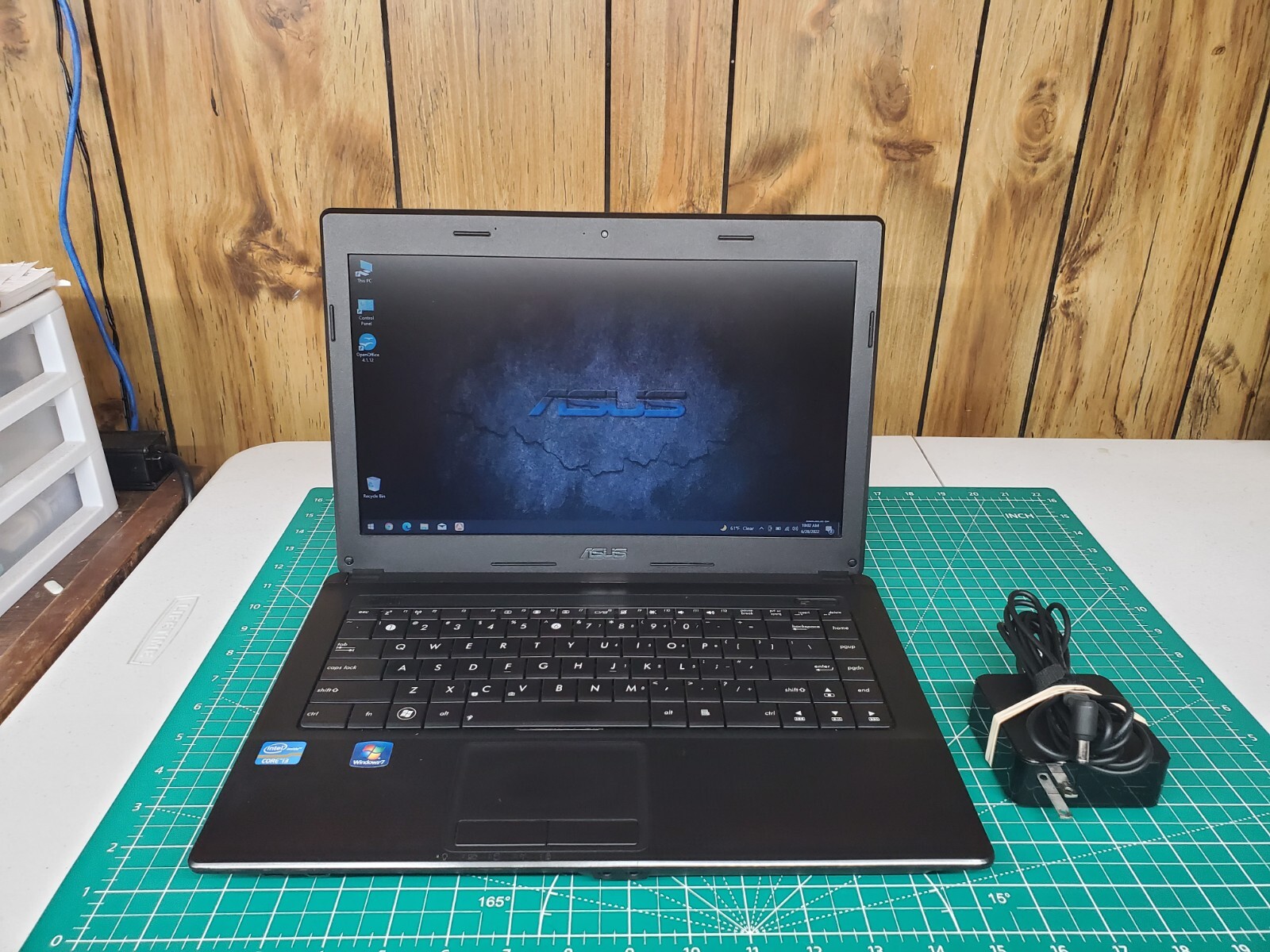 ASUS K84L-4KVX Laptop. 14.1″, windows 10, 128gb ssd, 4gb ram, i3-2330m cpu