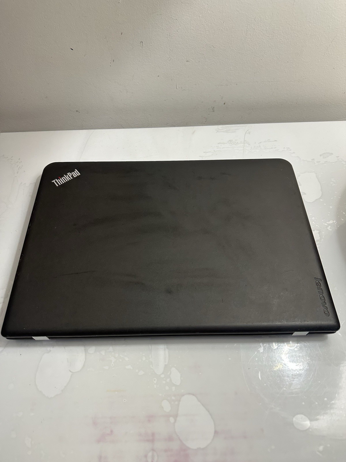 Lenovo E450. (ThinkPad) 14″ intel core i3 4th Gen. Used. Untested.