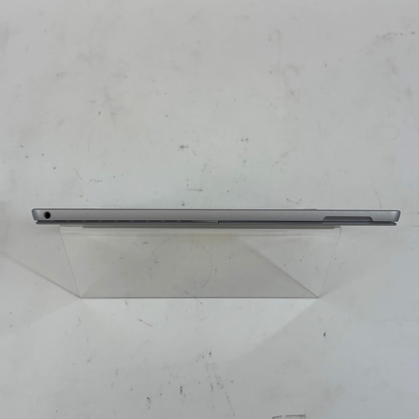 Microsoft Surface Pro 7+ 1960 12.3″ i5-1135G7 2.4GHz 8GB RAM 128GB SSD