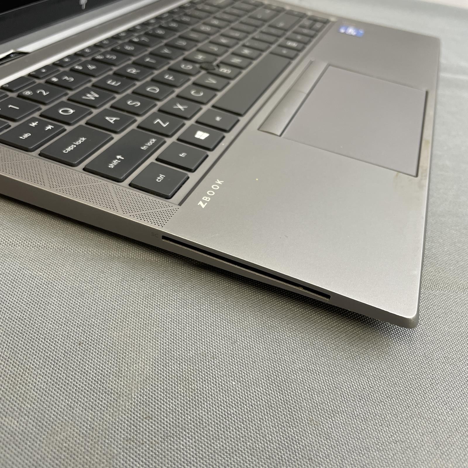 HP ZBook Firefly 14 G8 14 in, Core i7-1185G7, No RAM/SSD | #2465 PARTS (READ)