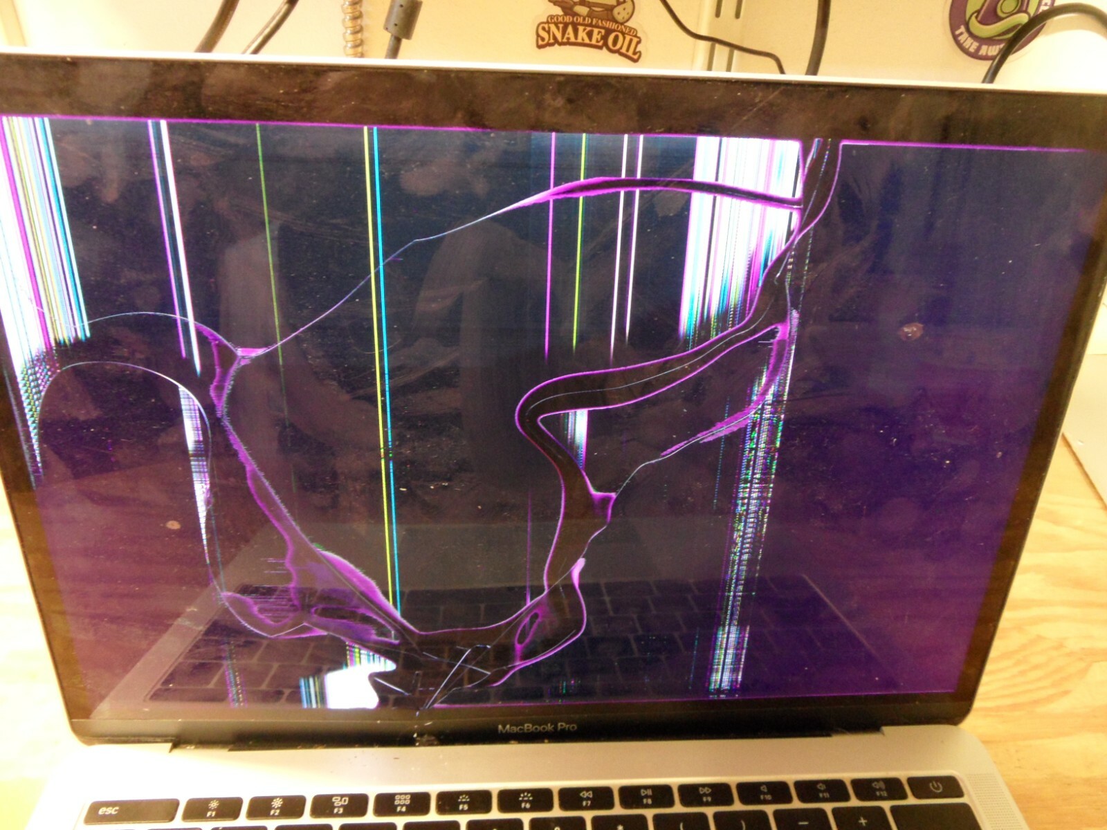 Mid 2017 13″ Retina 4 Parts Extensive Damage See Pics Turned On Lit Screen A1708