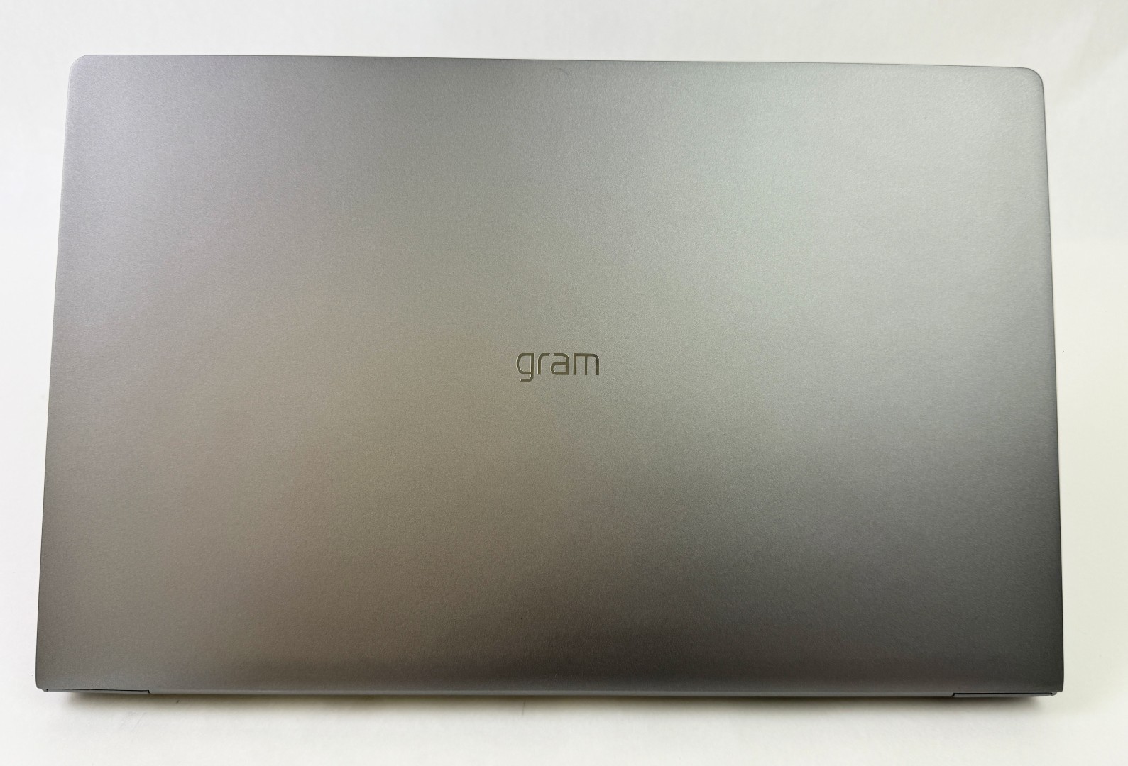 LG Gram 15Z995-R.AAS9U1 15.6″ FHD Touch i7-10510U 16GB 1TB SSD W11H Laptop