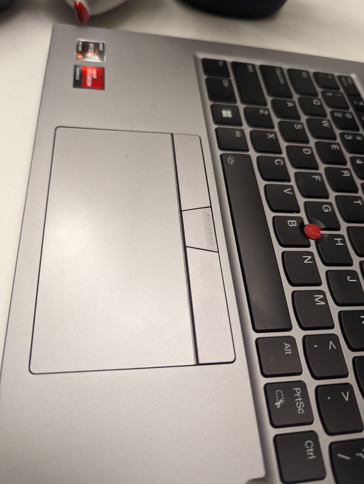 lenovo thinkpad e14 gen 5 AMD 14″ – Arctic Grey