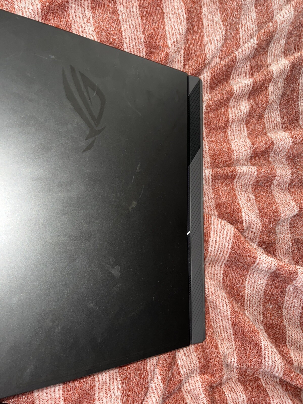 ASUS ROG Strix G16 16” FHD i7-13650HX 16GB 1TB RTX 4060 G614JV-AS74 – Black