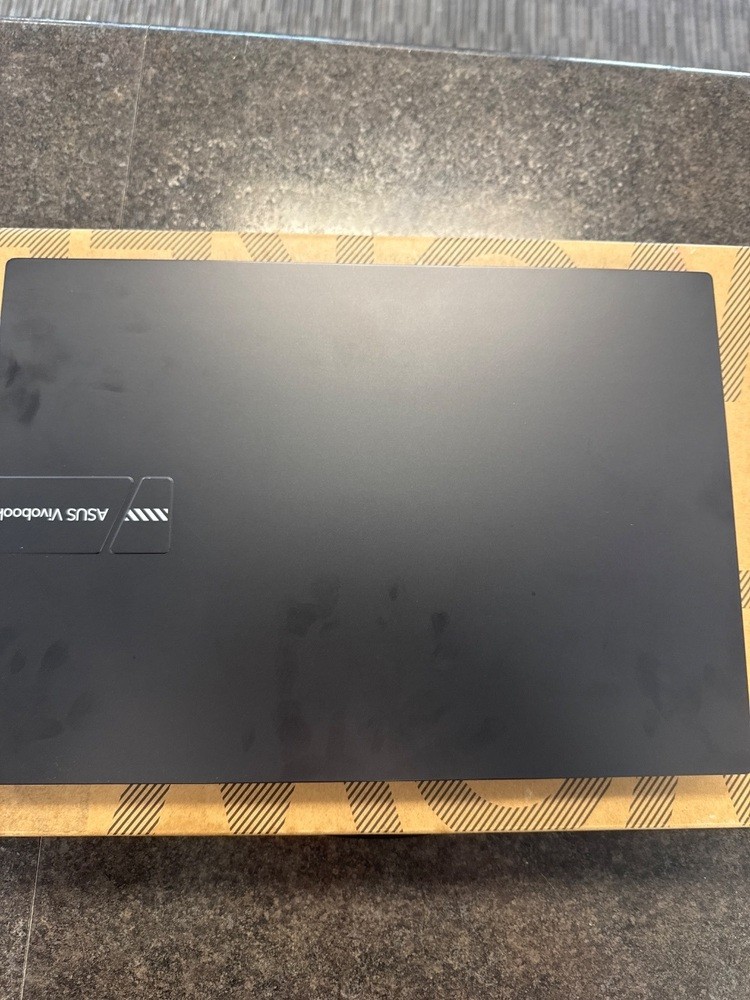 Asus Vivobook f1605z WIN 11 INTEL I7 13TH GEN @1.70GHz 16GB RAM 512GB SSD 160321