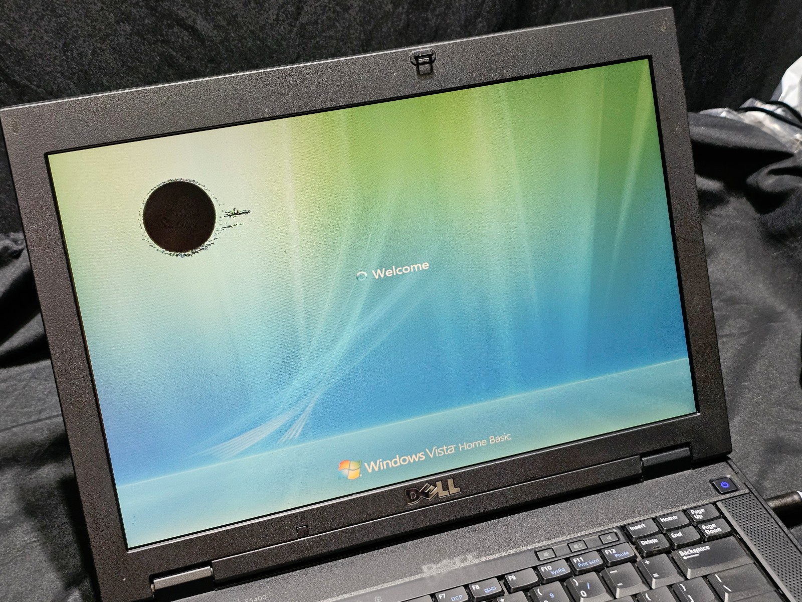 Dell Latitude E5400 Laptop | Screen Damage | 2GB RAM | Vista Basic | No AC | C2D