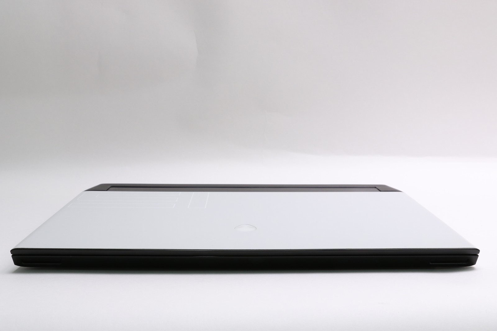 15″ Alienware m15 R3 P87F, i7-10875H, 32GB, 512GB SSD, RTX 2070