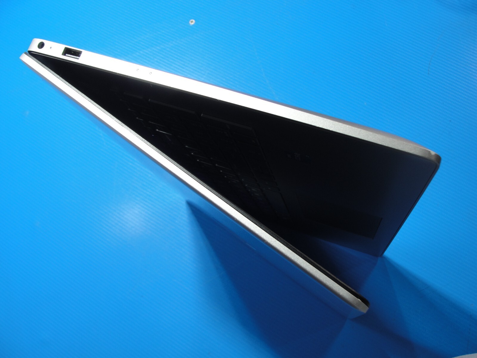 HP 17-CN0003dx 17.3” HD+ Core i3-1125G4 2GHz 8GB 256GB SSD + Charger