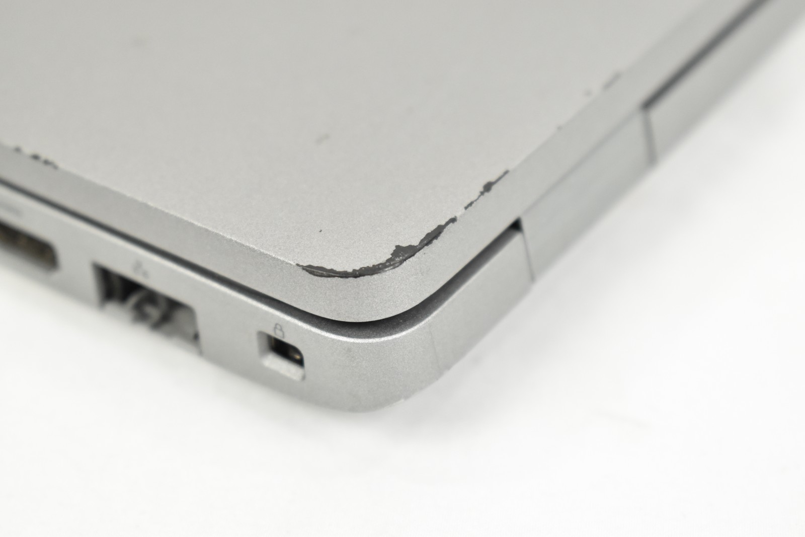 Dell Latitude 5511 i7-10850U 2.7GHz 16GB No HD No OS For Parts or Repair Only