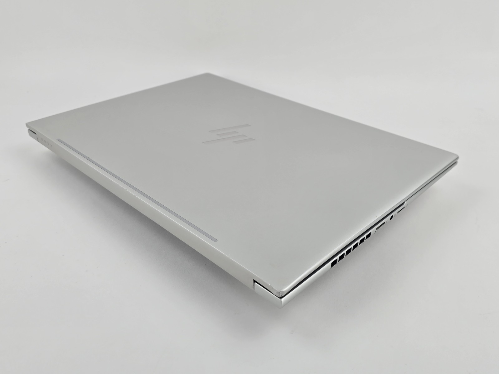 HP ENVY 16″ 120Hz Touch (Intel i7-13700H, 16GB, 1TB SSD, RTX 4060) – Used – Read