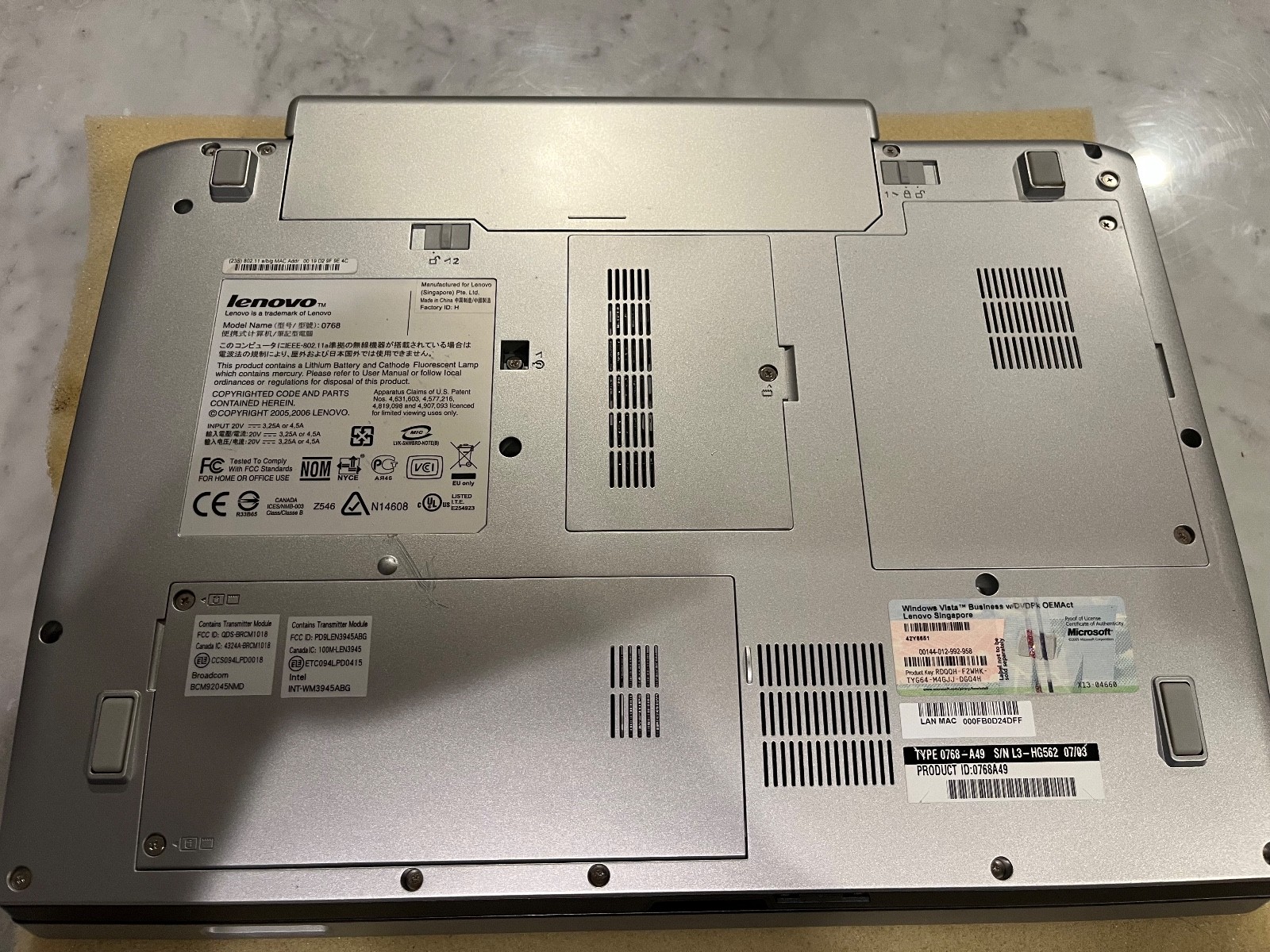 Lenovo 3000 N100 type 0768-A49 Intel Centrino Duo notebook computer