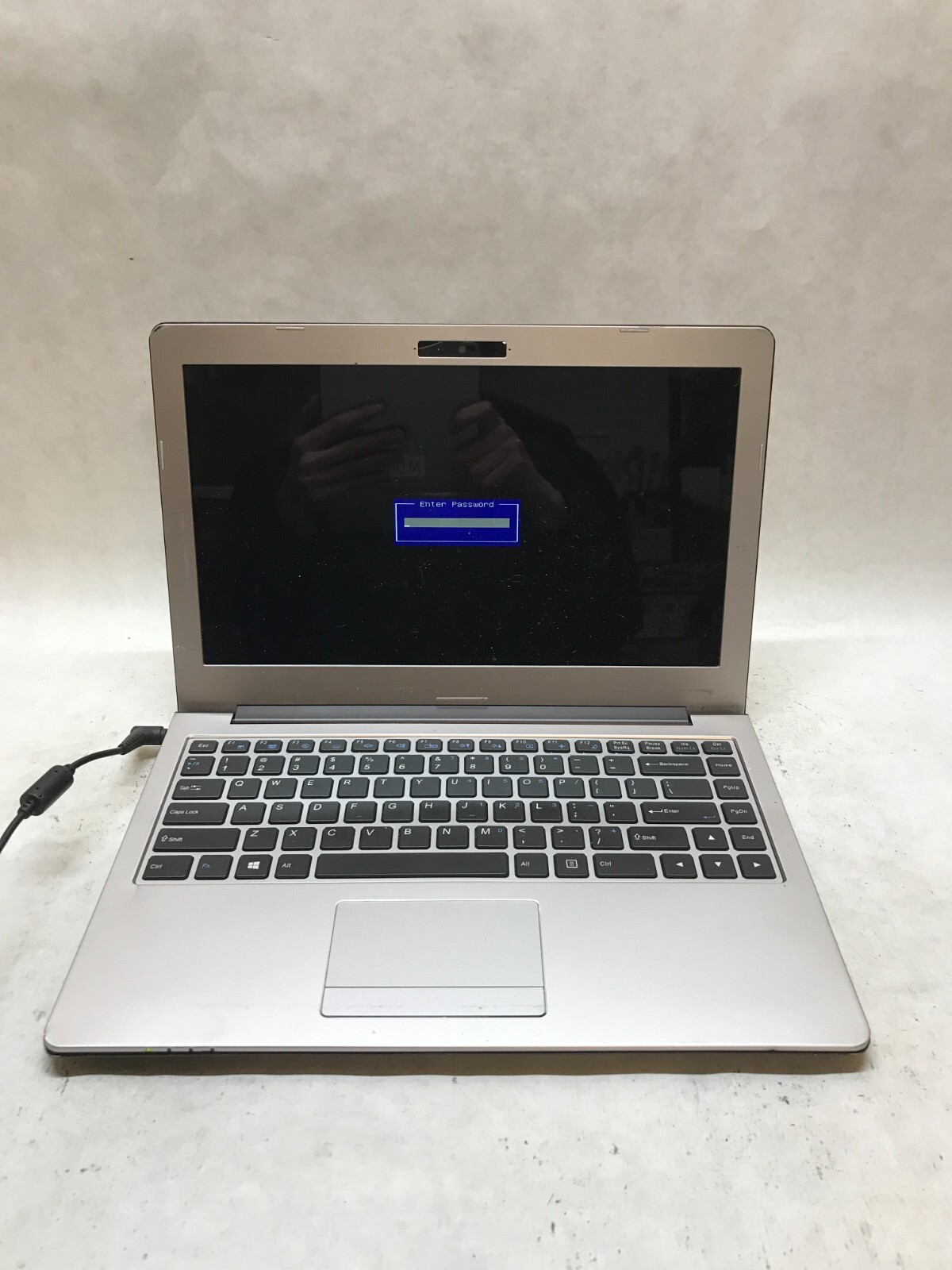 Clevo N130BU 13″ Laptop Intel i7-7500U 2.7GHz 4GB RAM BIOS LOCKED For Parts – DW
