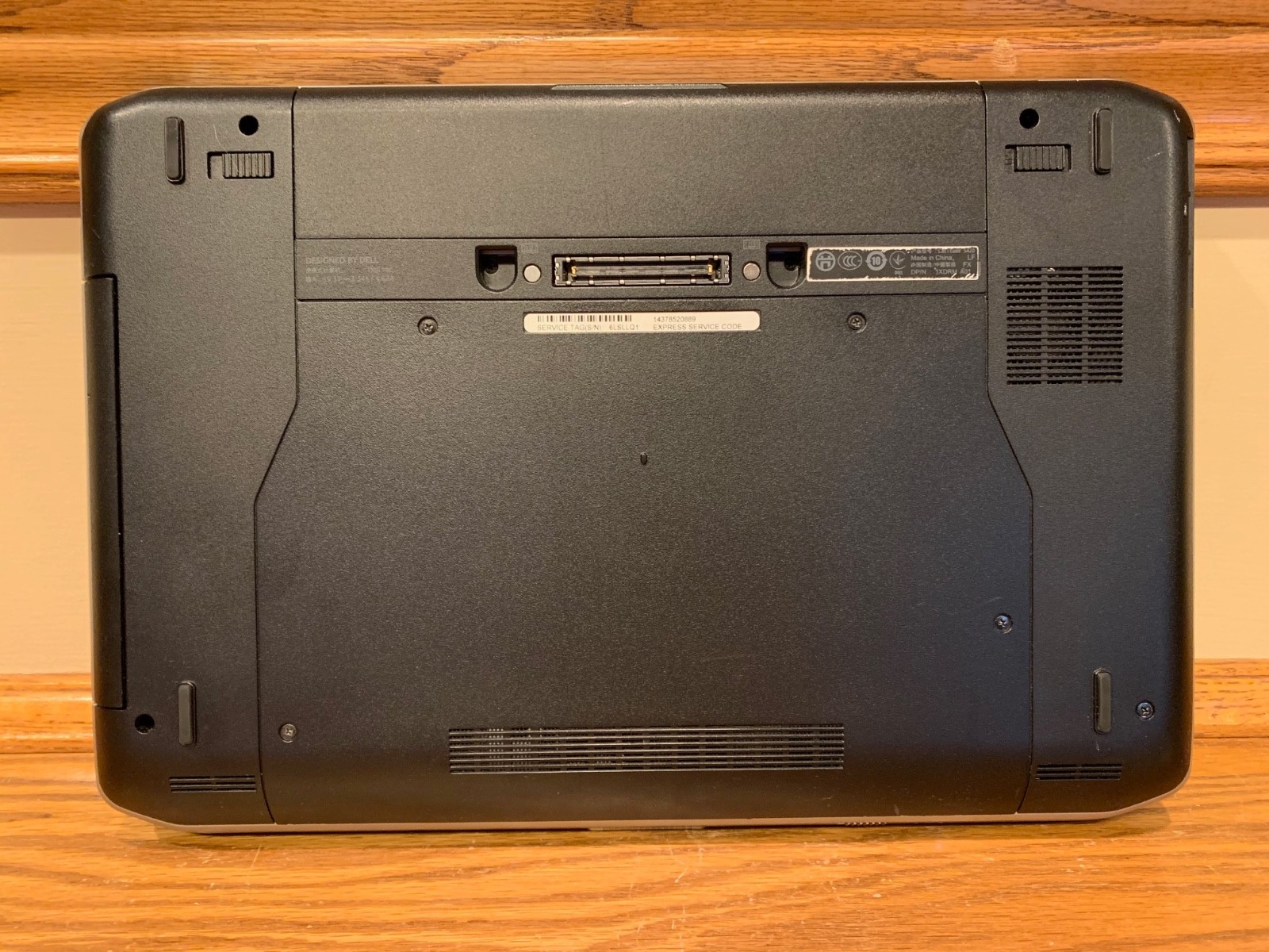 Dell Latitude 5420 14 In Core i5-2520M 2.50 GHz 8 GB RAM Laptop with Pro2x Dock