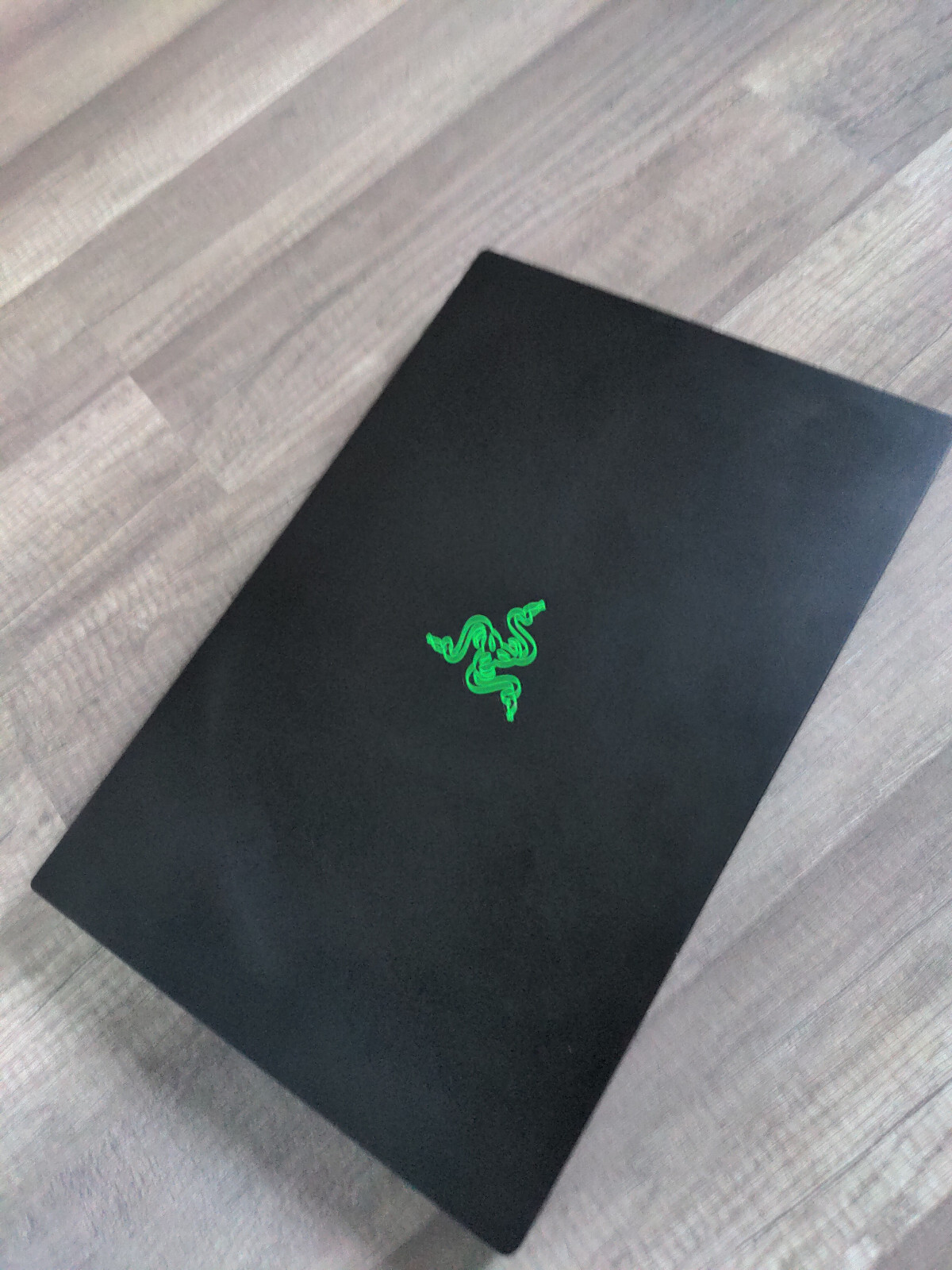 Razer Blade 15.6″ (RTX2060, 256GB SSD, Intel Core i7 10th Gen., 5.00GHz, 16GB)