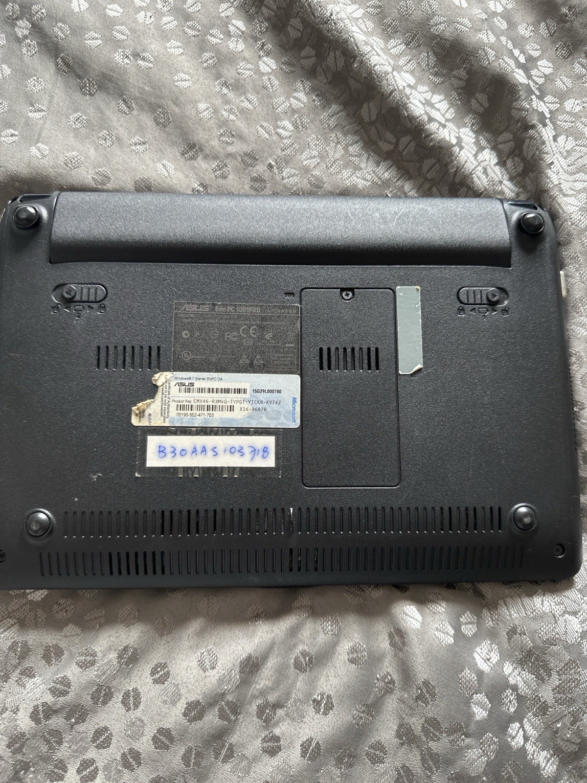 ASUS Eee PC 1001PX 10.1” Netbook – For Parts/Not Working – No Power – No Charger