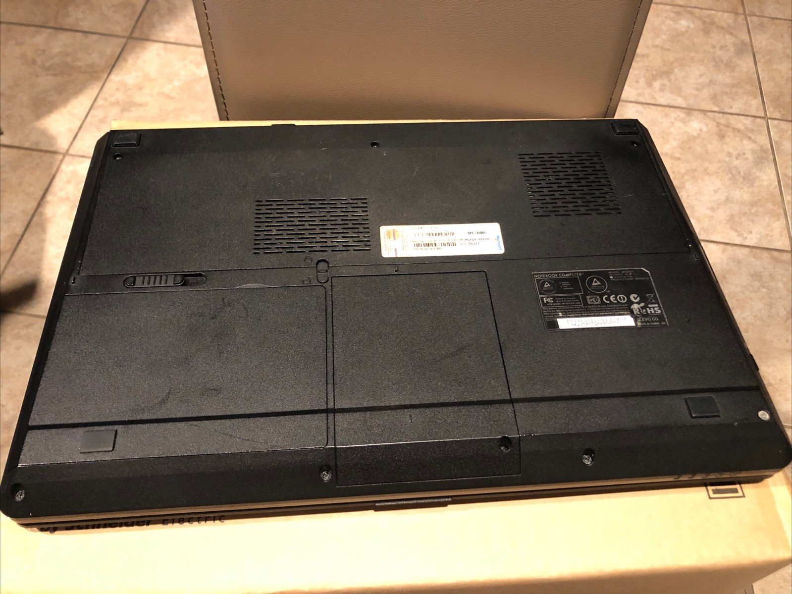 ibuypower gaming laptop Clevo W350STQ Intel i7-4700MQ 12GB RAM NVIDIA 480GB Win