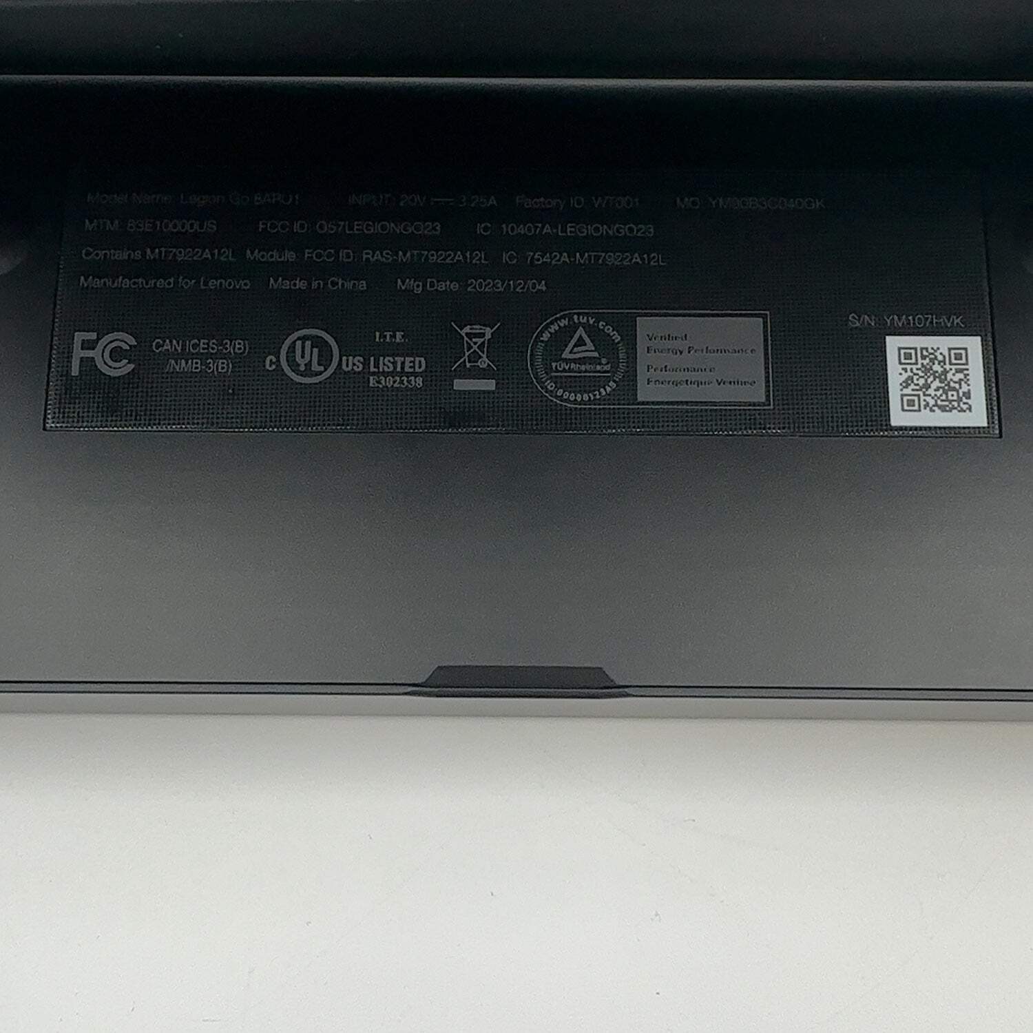 Lenovo Legion Go 8.8″ AMD Ryzen Z1 Extreme 16GB RAM 512GB Shadow Black