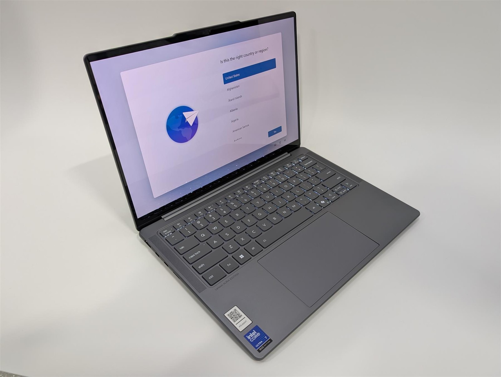 Lenovo Slim 7 14″ Core Ultra 7 258V 32GB 1TB SSD Arc Luna Grey Used-Very Good