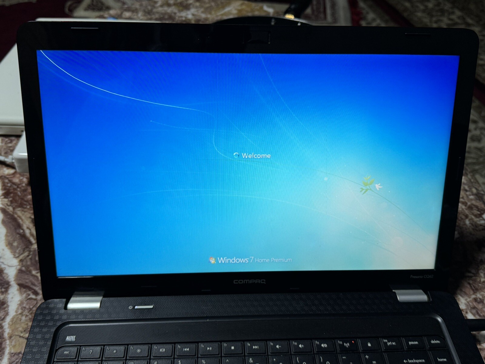 HP Compaq Presario CQ62 15.6 WINDOWS 7 Intel Celeron 2.20GHZ, 3gb Ram, 300gbHDD