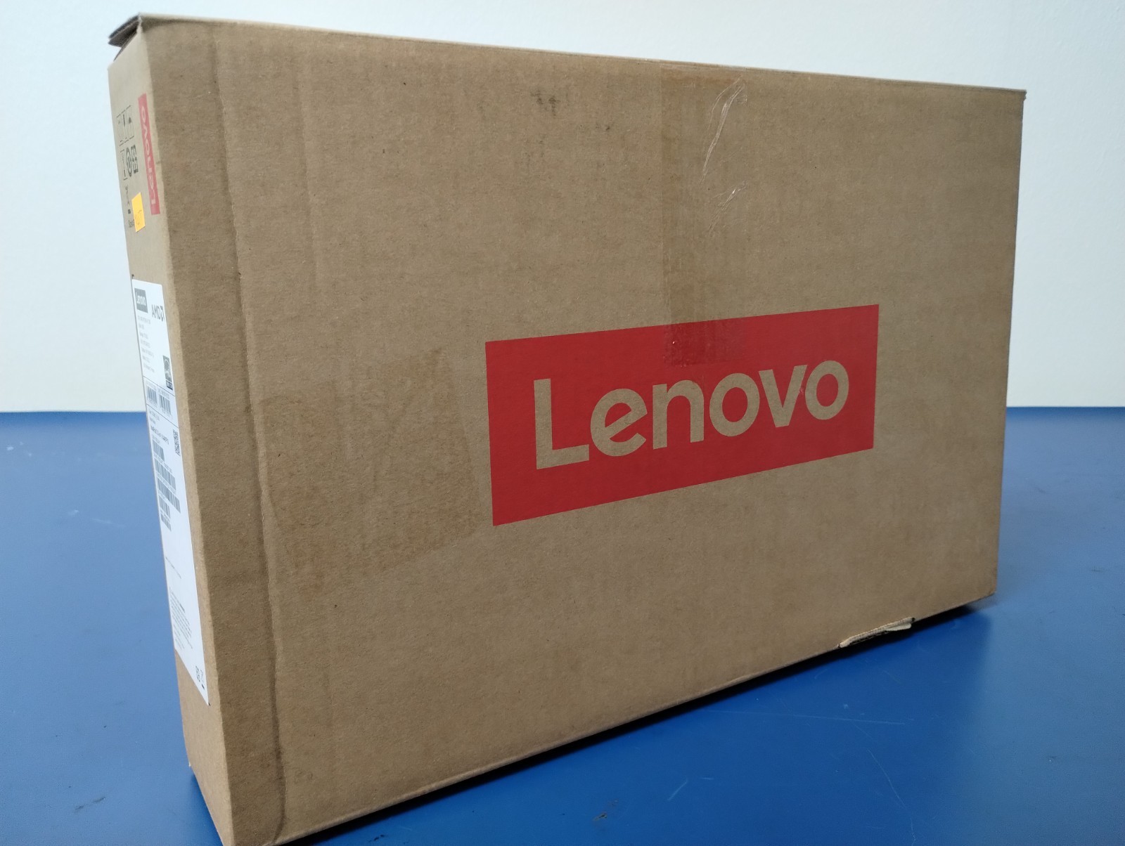Lenovo IdeaPad 5 2-in-1 14AKP10, AMD Ryzen AI 7 350, 16 GB RAM, 1 TB NVMe SSD
