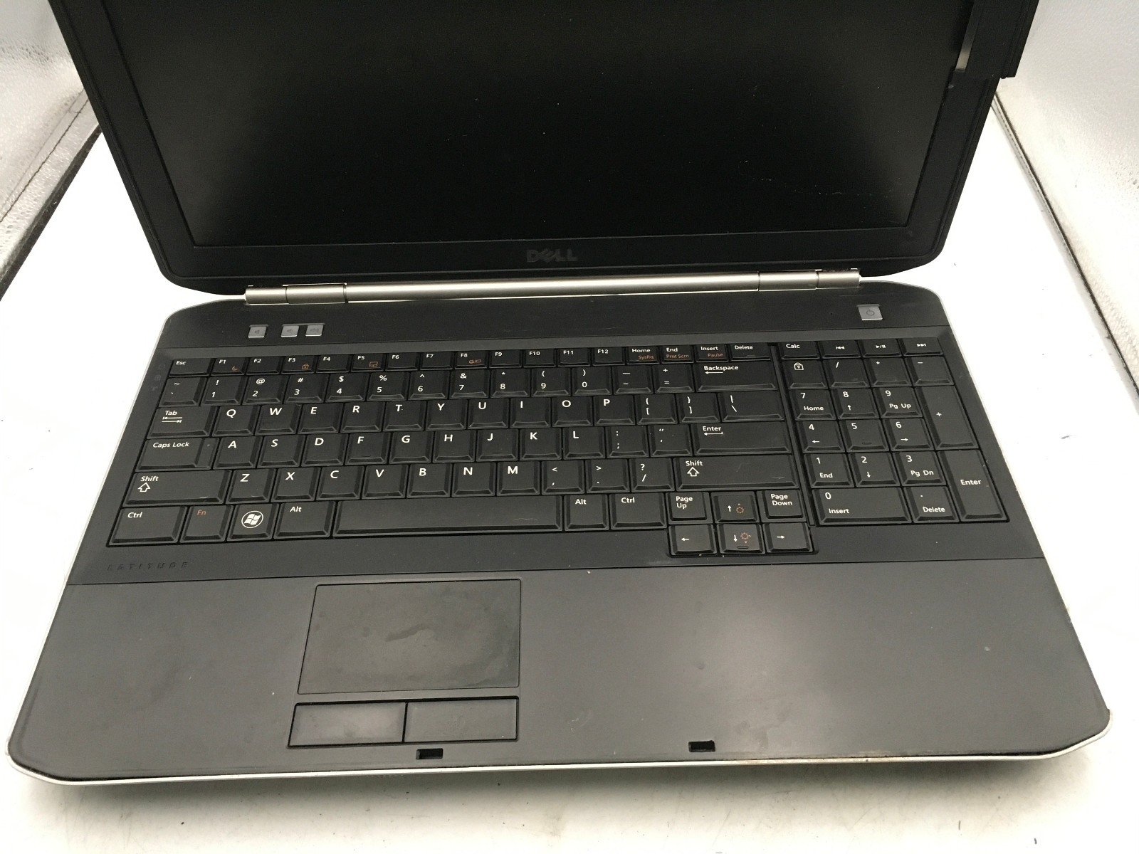DELL LATITUDE E5520 – FOR PARTS/REPAIR – INTEL I5 2ND GEN – NO RAM -READ DESC-BB