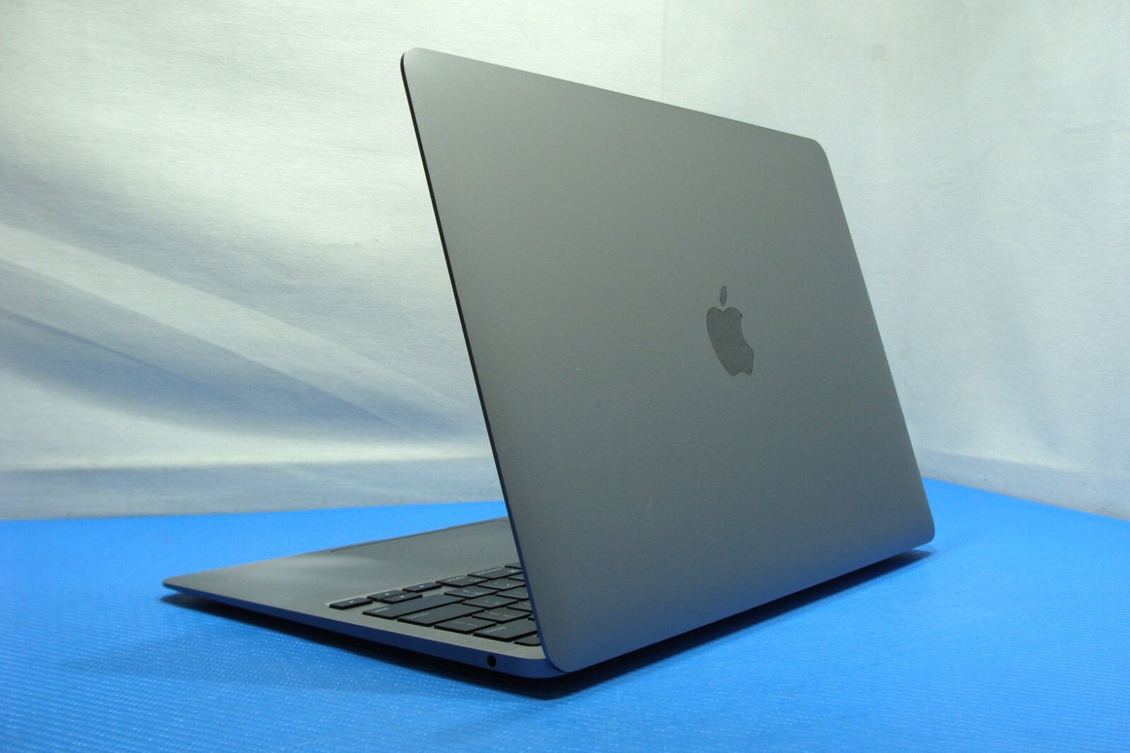 Apple MacBook Air 13″ A2179 (2020) i7-1060NG7 16GB 256GB MWTJ2LL/A Space Gray